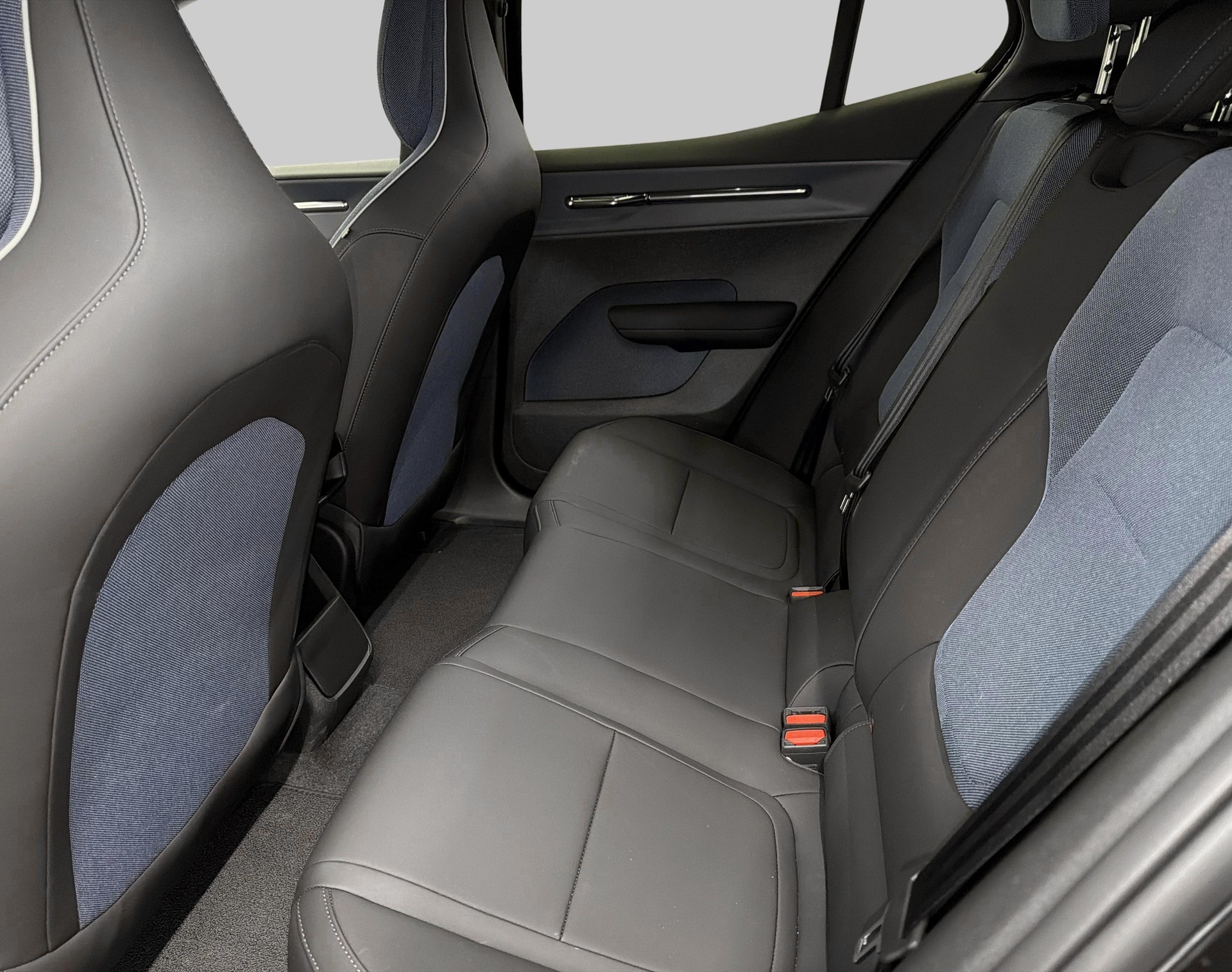 VOLVO EX 30 E40 Core-image-9