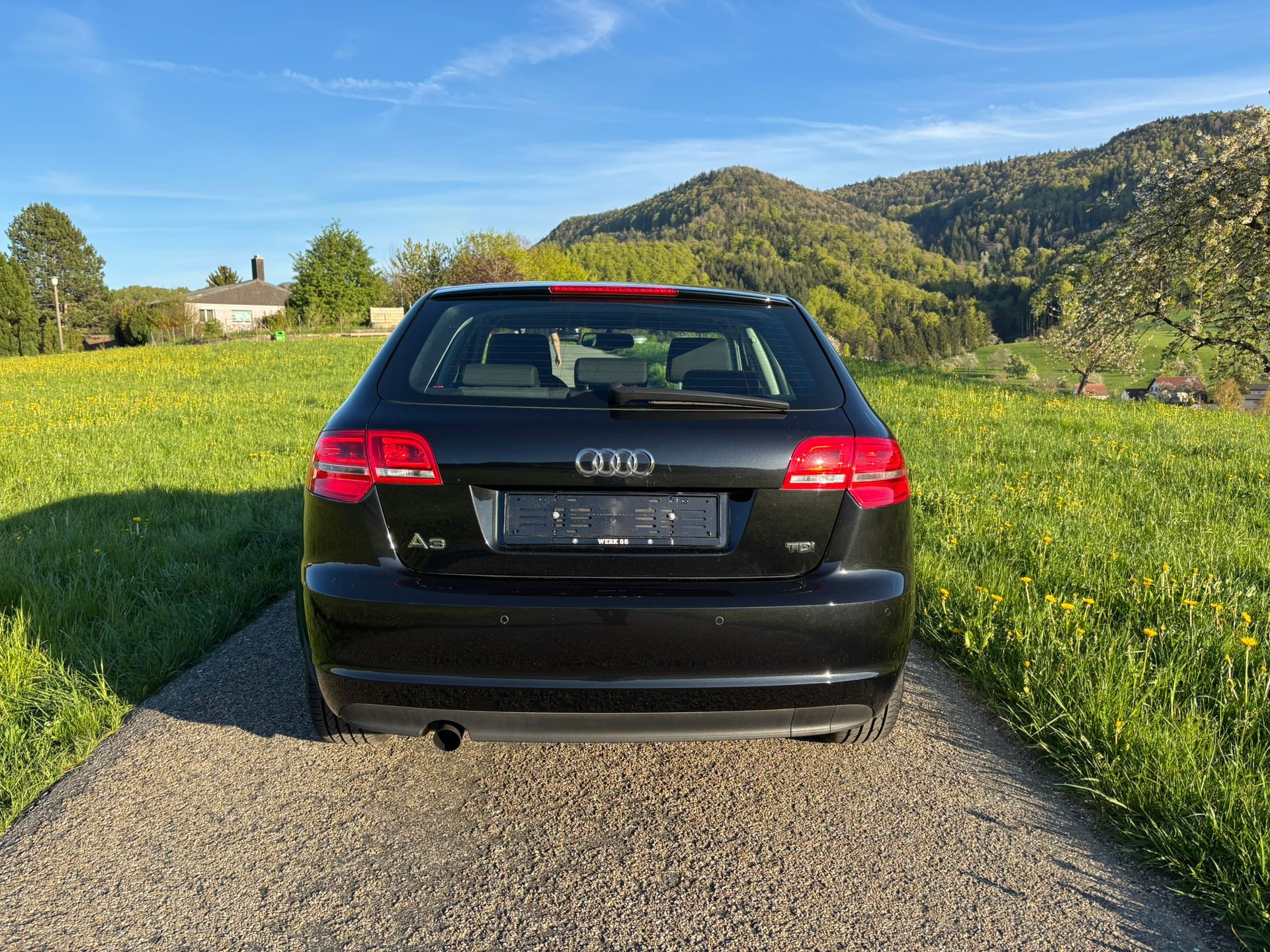 AUDI A3 Sportback 2.0 TDI Attraction-image-4