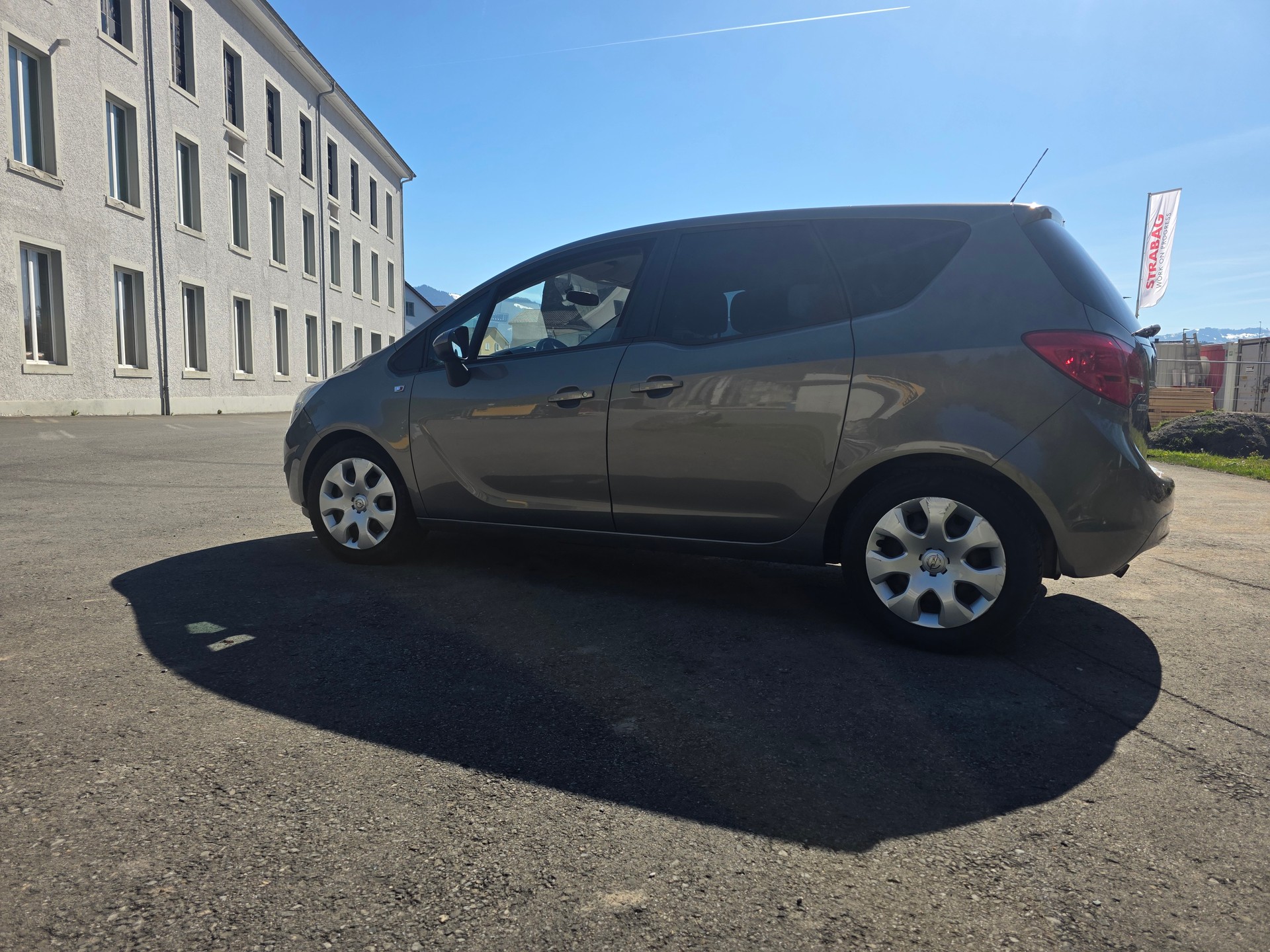 OPEL Meriva 1.7 CDTi Cosmo Automatic-image-11
