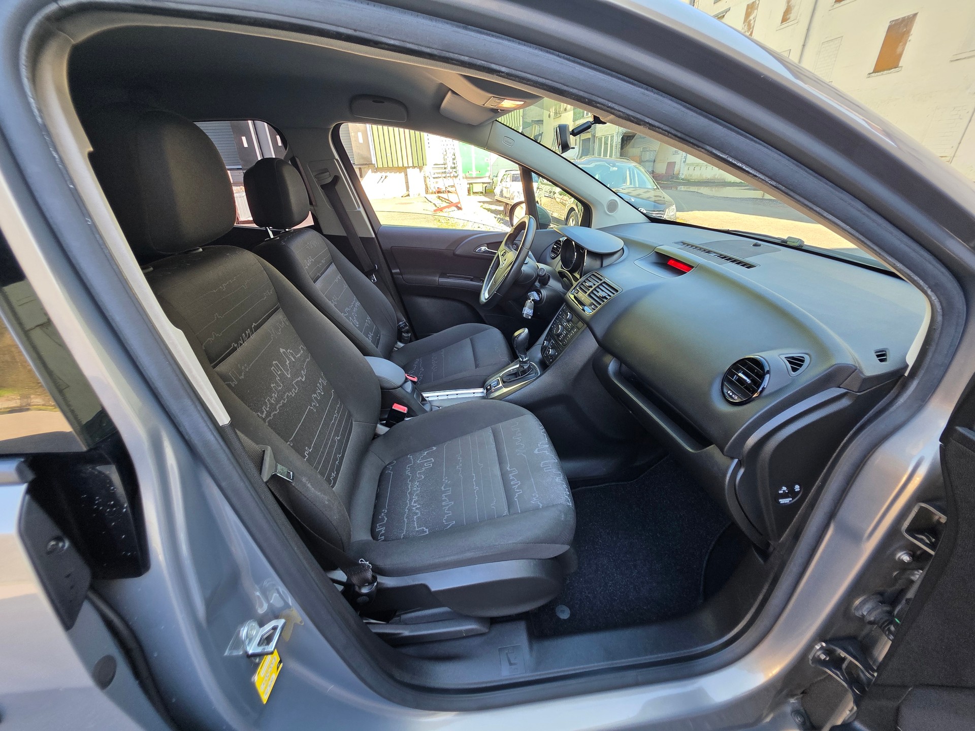 OPEL Meriva 1.7 CDTi Cosmo Automatic-image-18