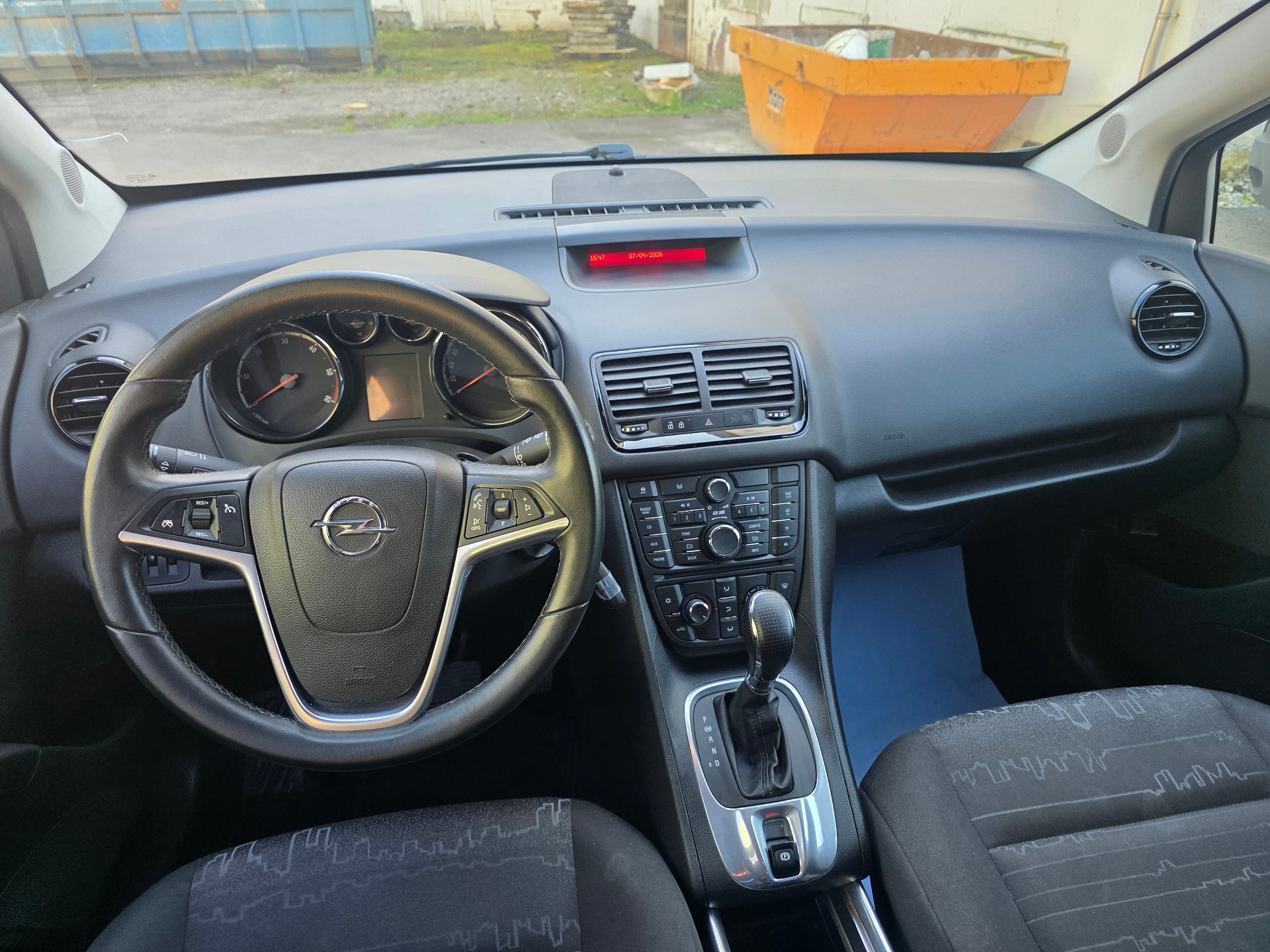 OPEL Meriva 1.7 CDTi Cosmo Automatic-image-16