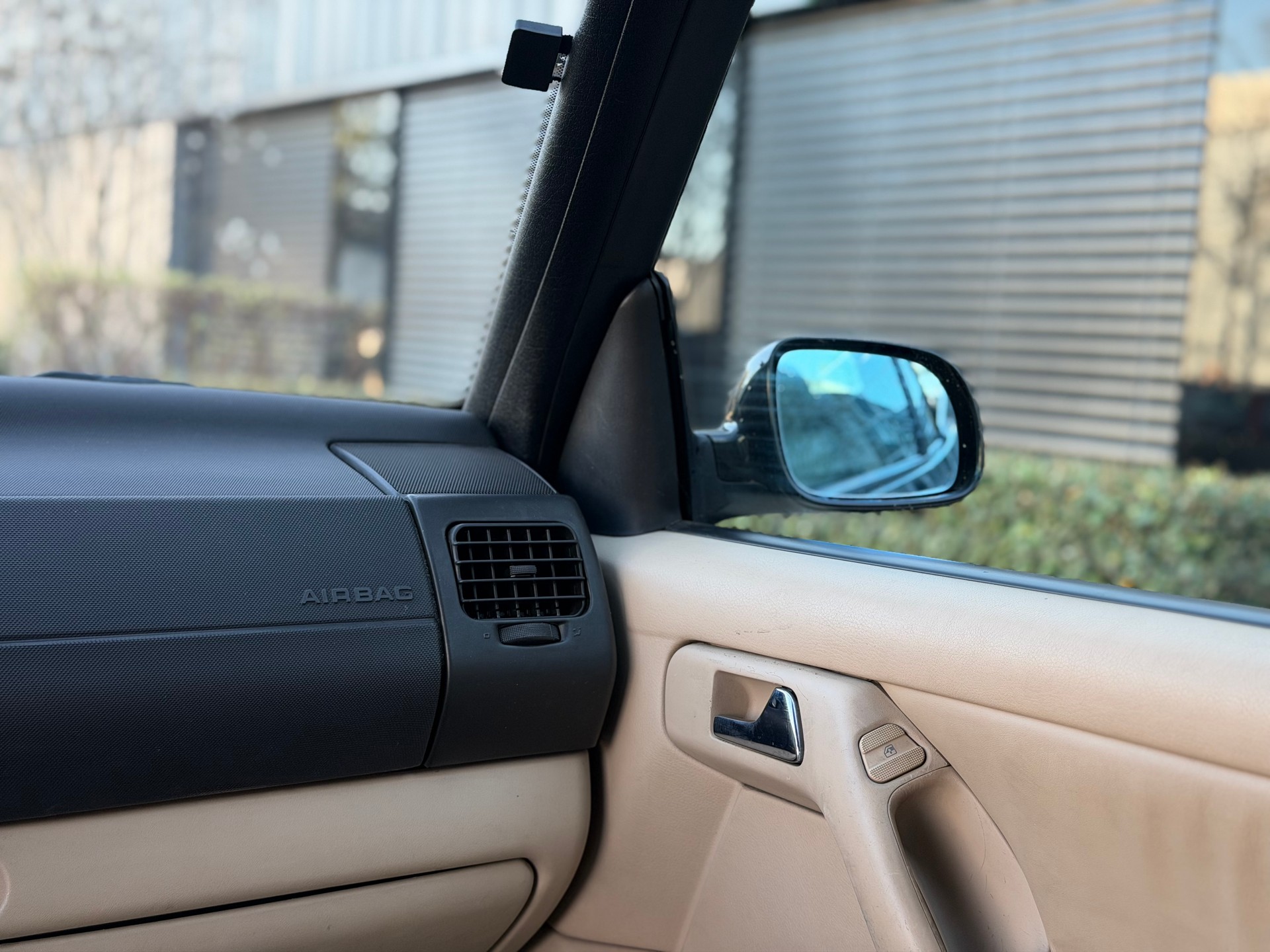 VW Golf Cabriolet 2000 Highline-image-13