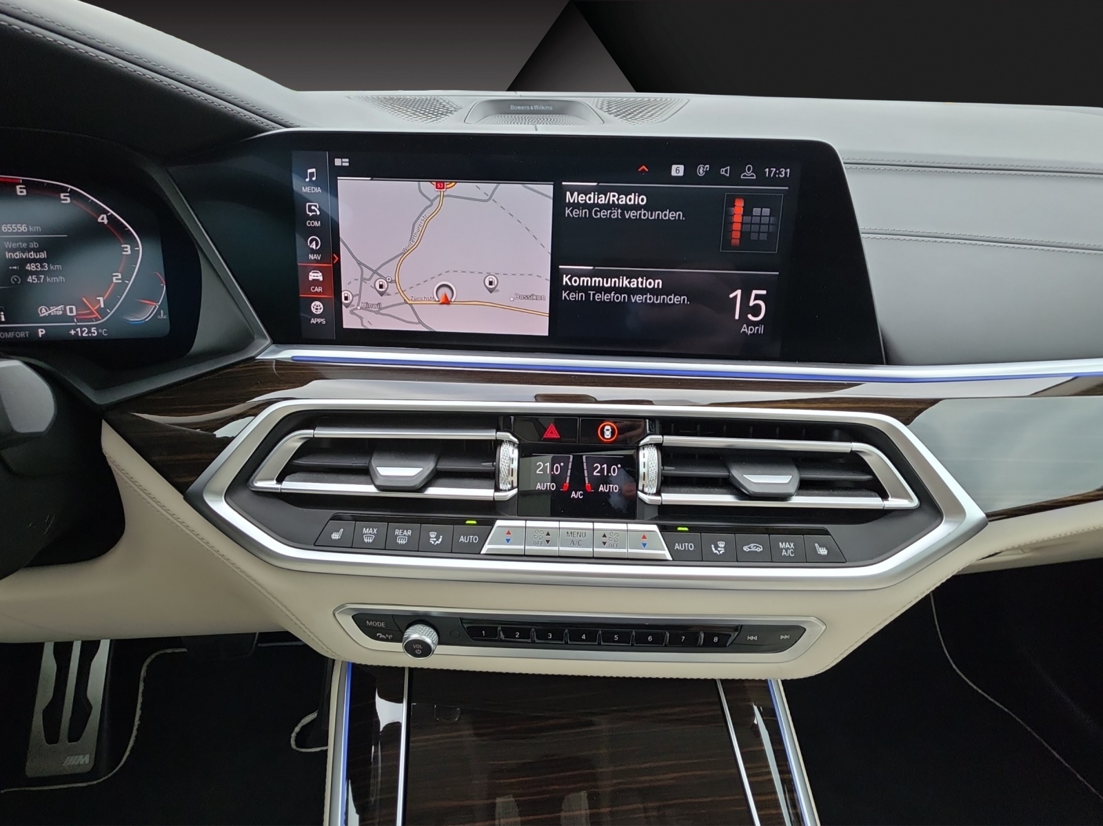 BMW X5 xDrive M50i Steptronic-image-10