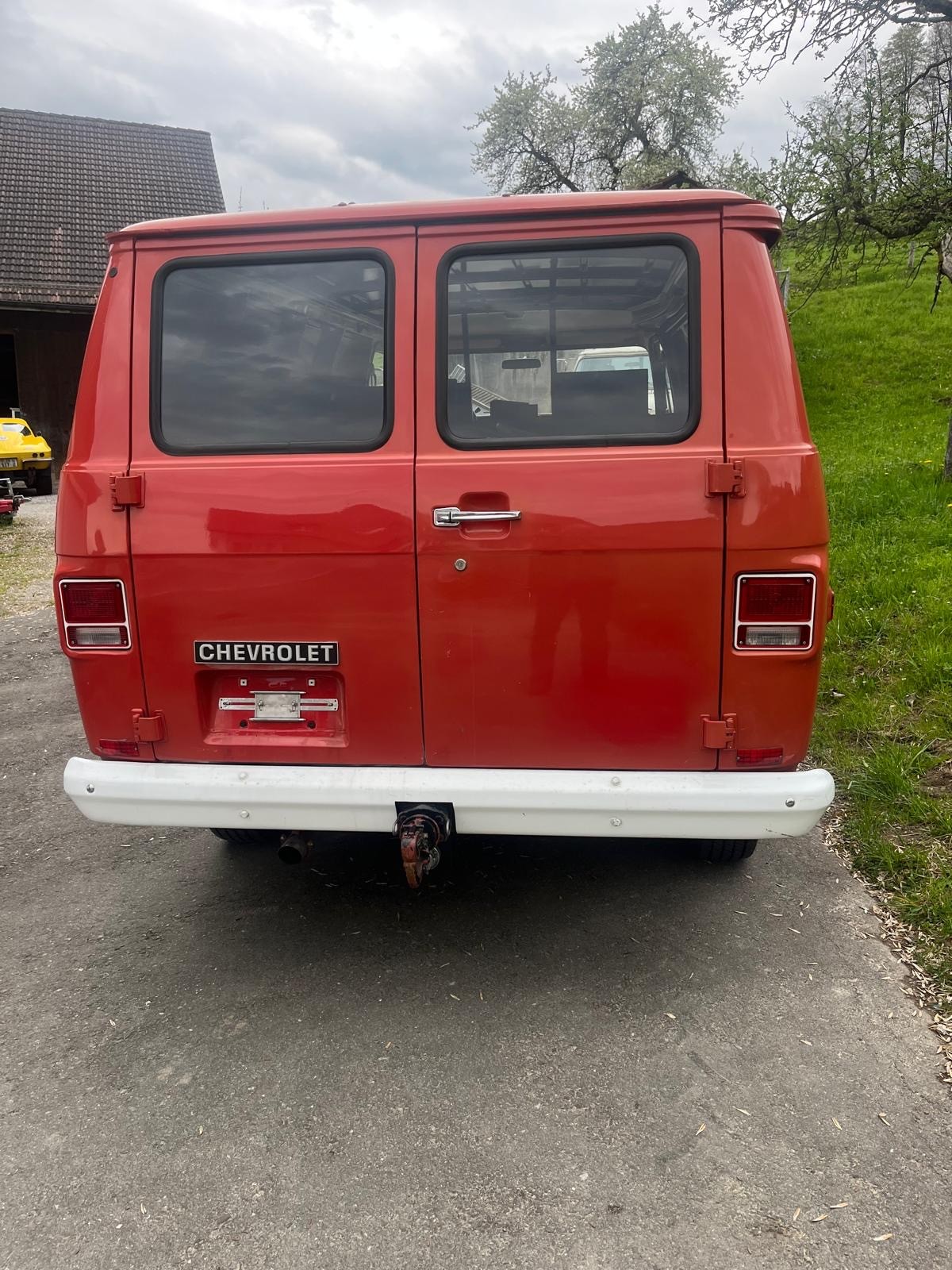 CHEVROLET VAN-image-6