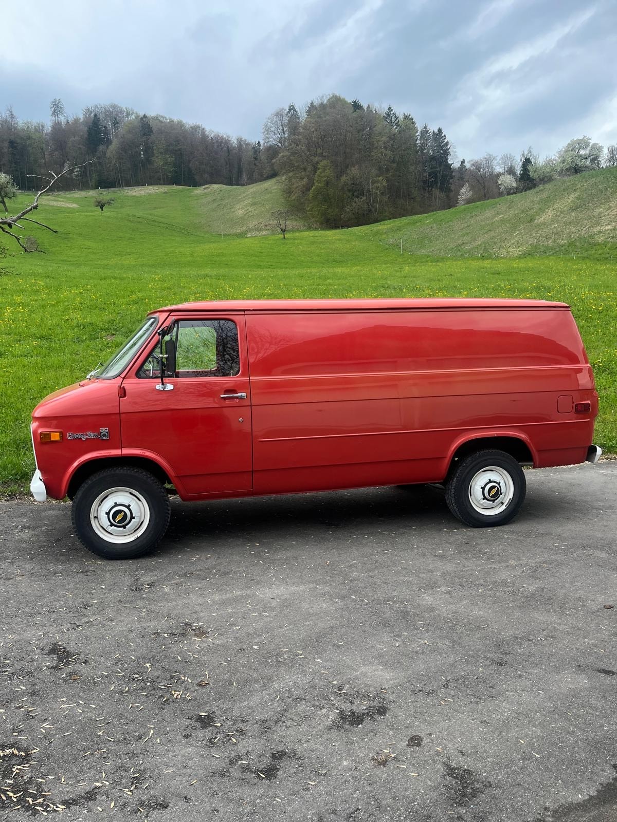 CHEVROLET VAN-image-2