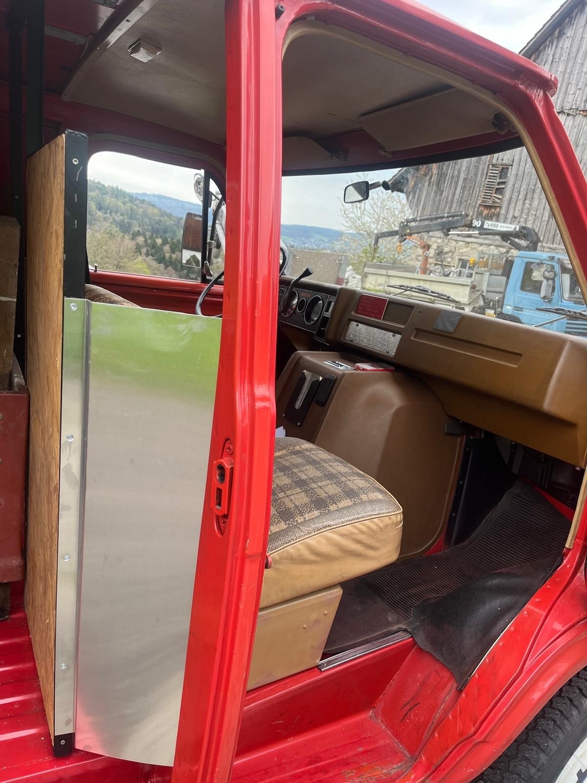 CHEVROLET VAN-image-11