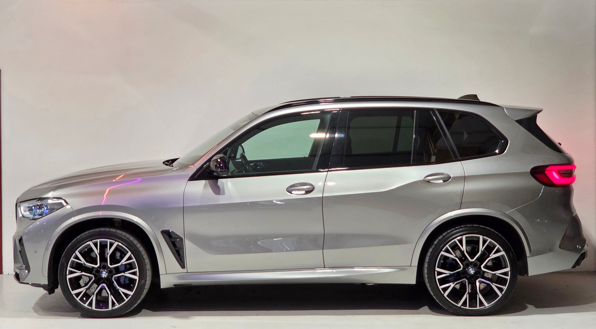 BMW X5M Competition Steptronic Competition-showroom-element-1
