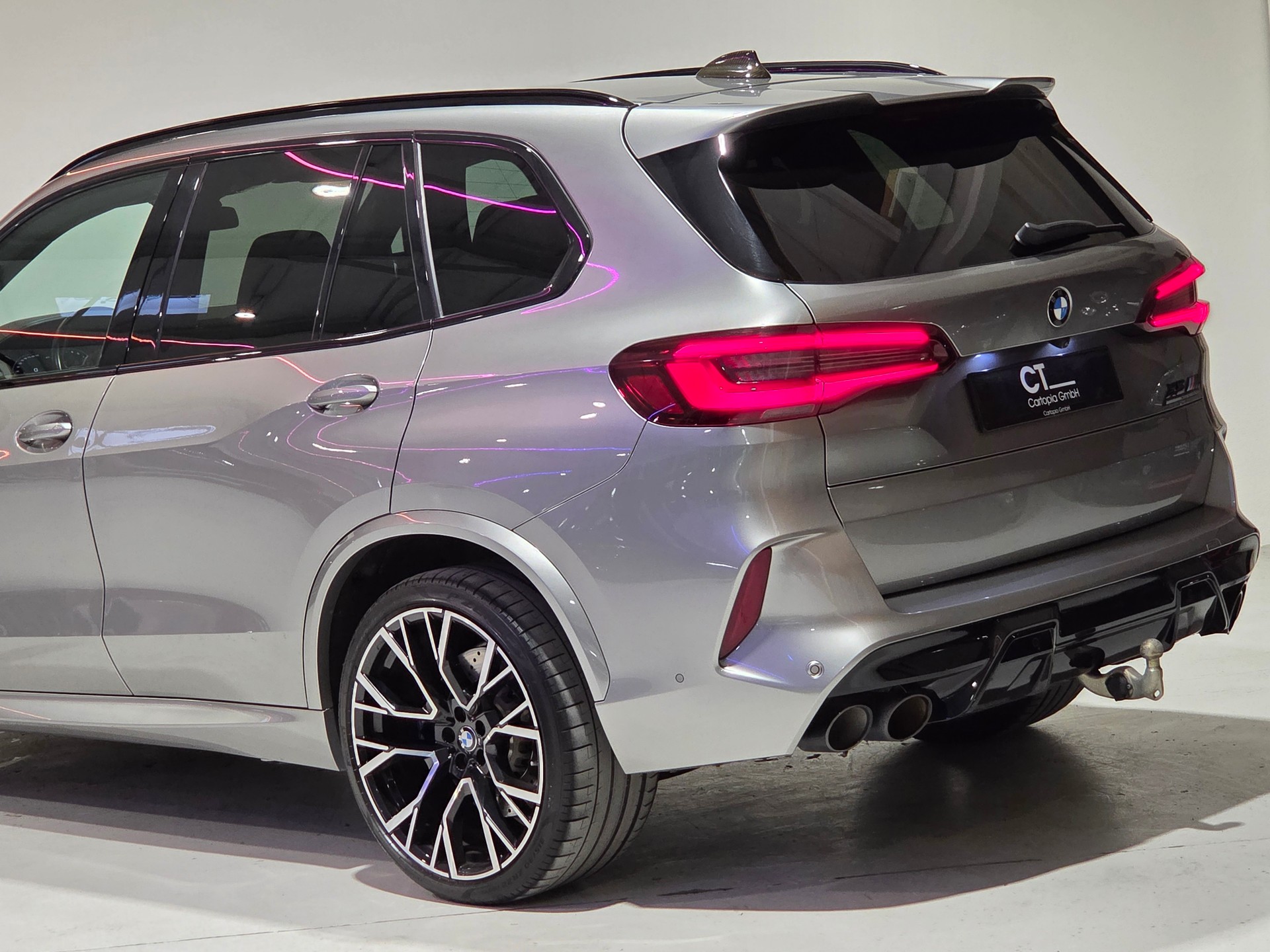 BMW X5M Competition Steptronic Competition-showroom-element-3