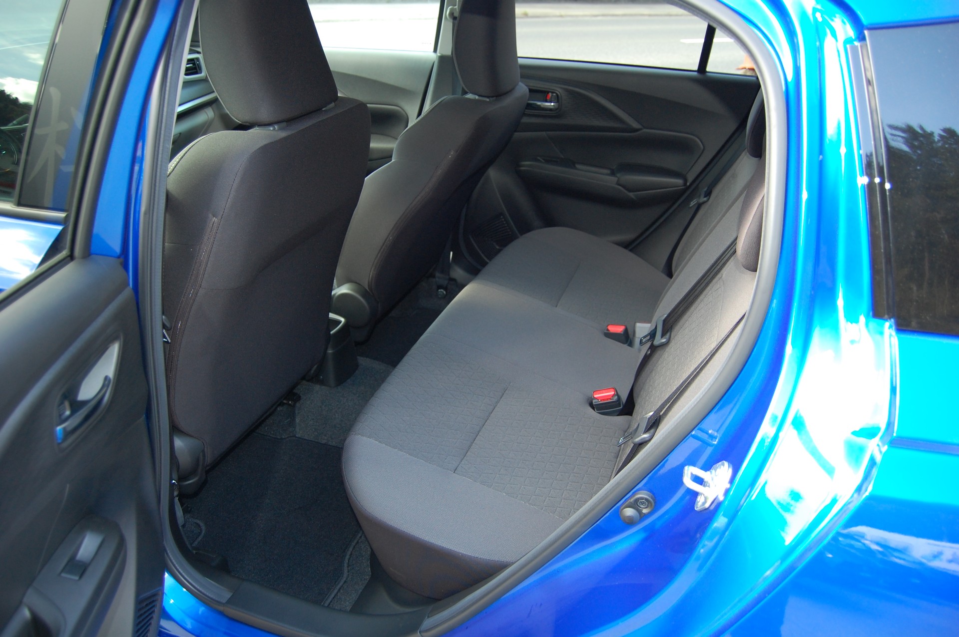 SUZUKI Swift 1.2 Sakura Top Hybrid 4x4-image-16