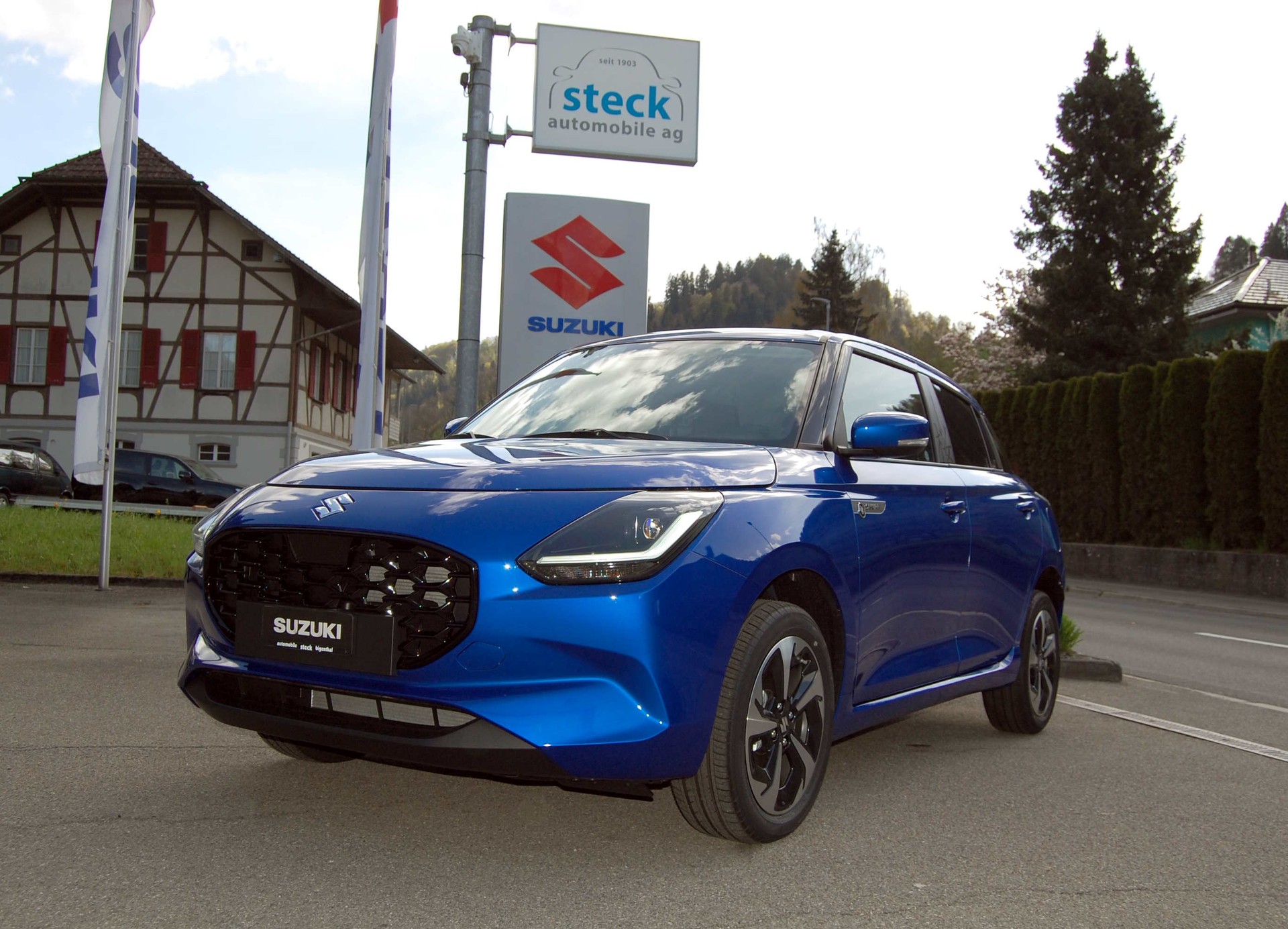 SUZUKI Swift 1.2 Sakura Top Hybrid 4x4