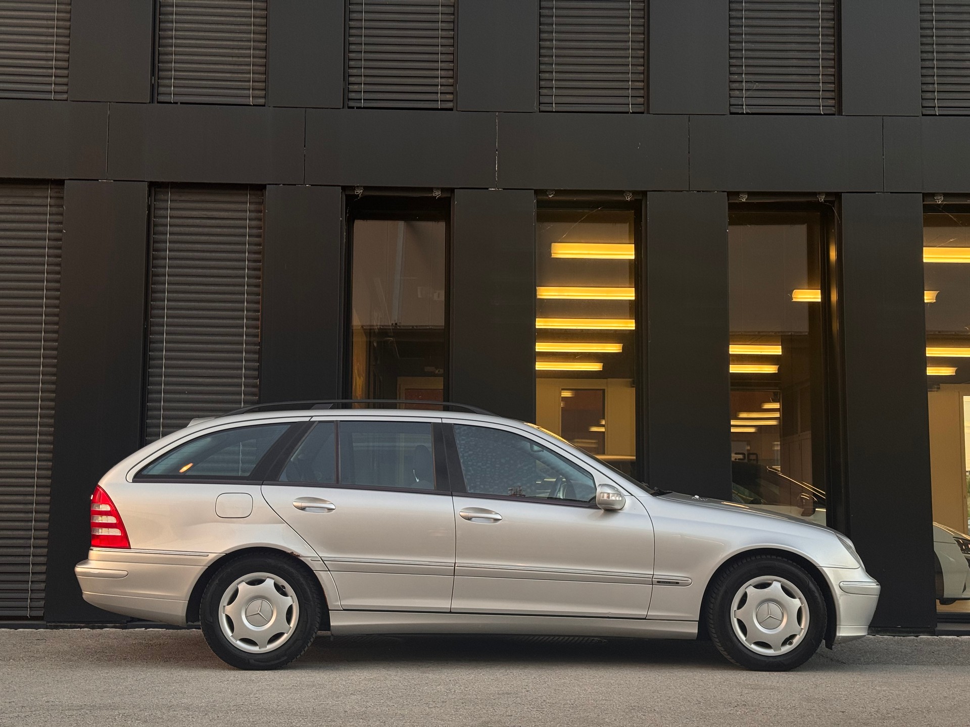 MERCEDES-BENZ C 220 CDI Elégance-image-9