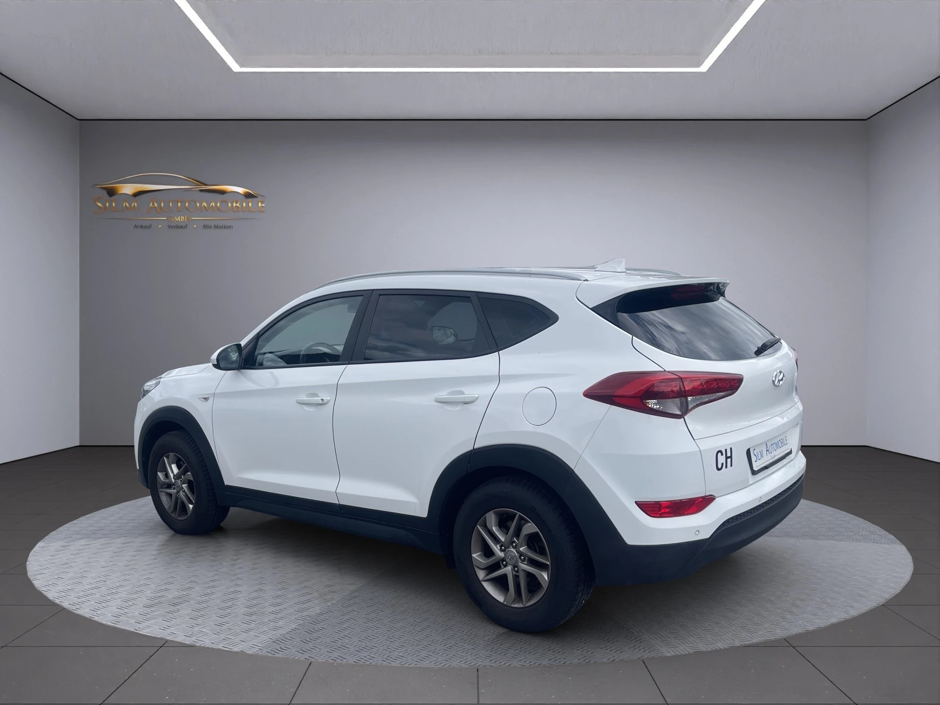 HYUNDAI Tucson 1.7 CRDI Swiss Edition-showroom-element-3