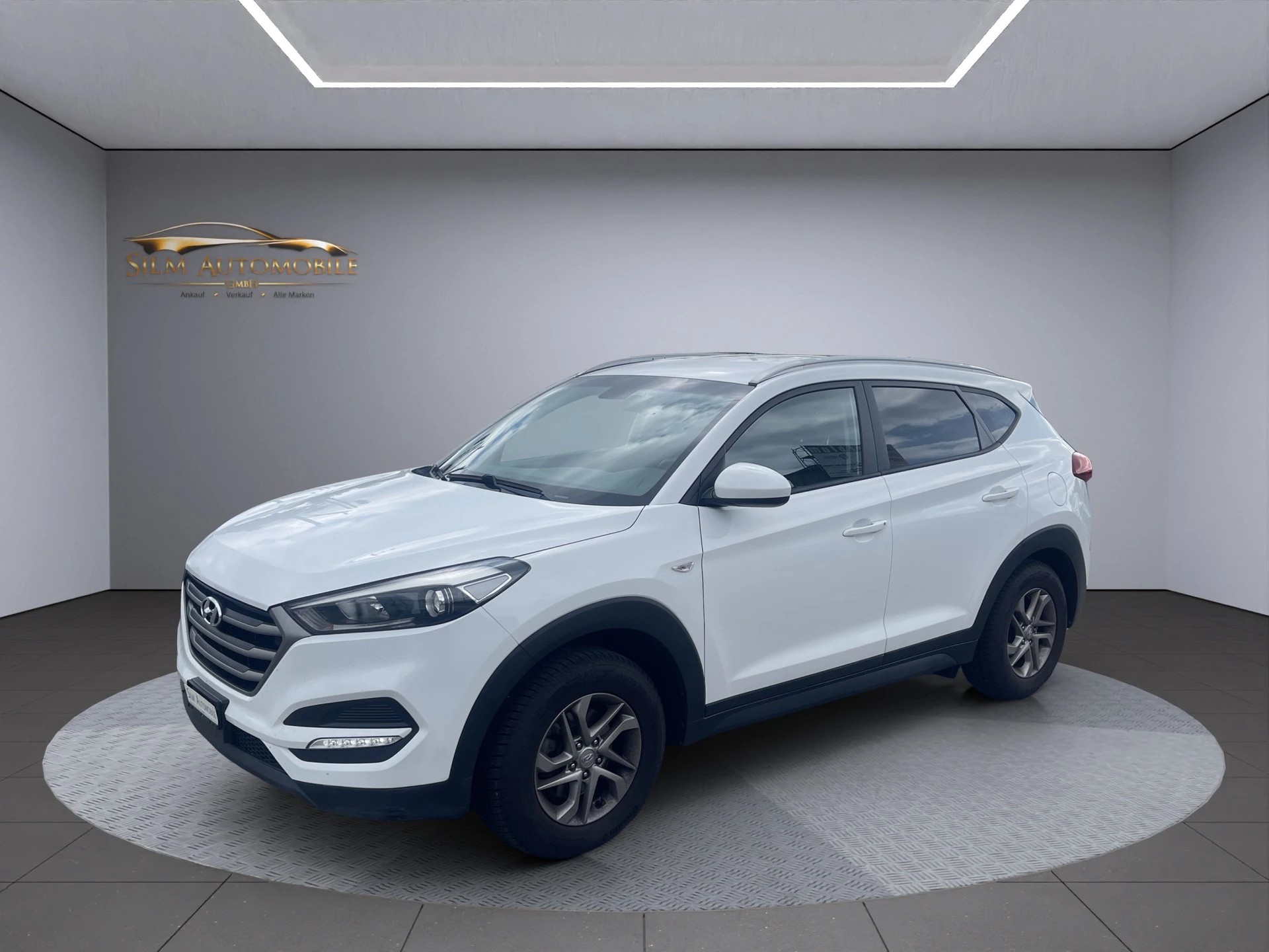 HYUNDAI Tucson 1.7 CRDI Swiss Edition-showroom-element-1