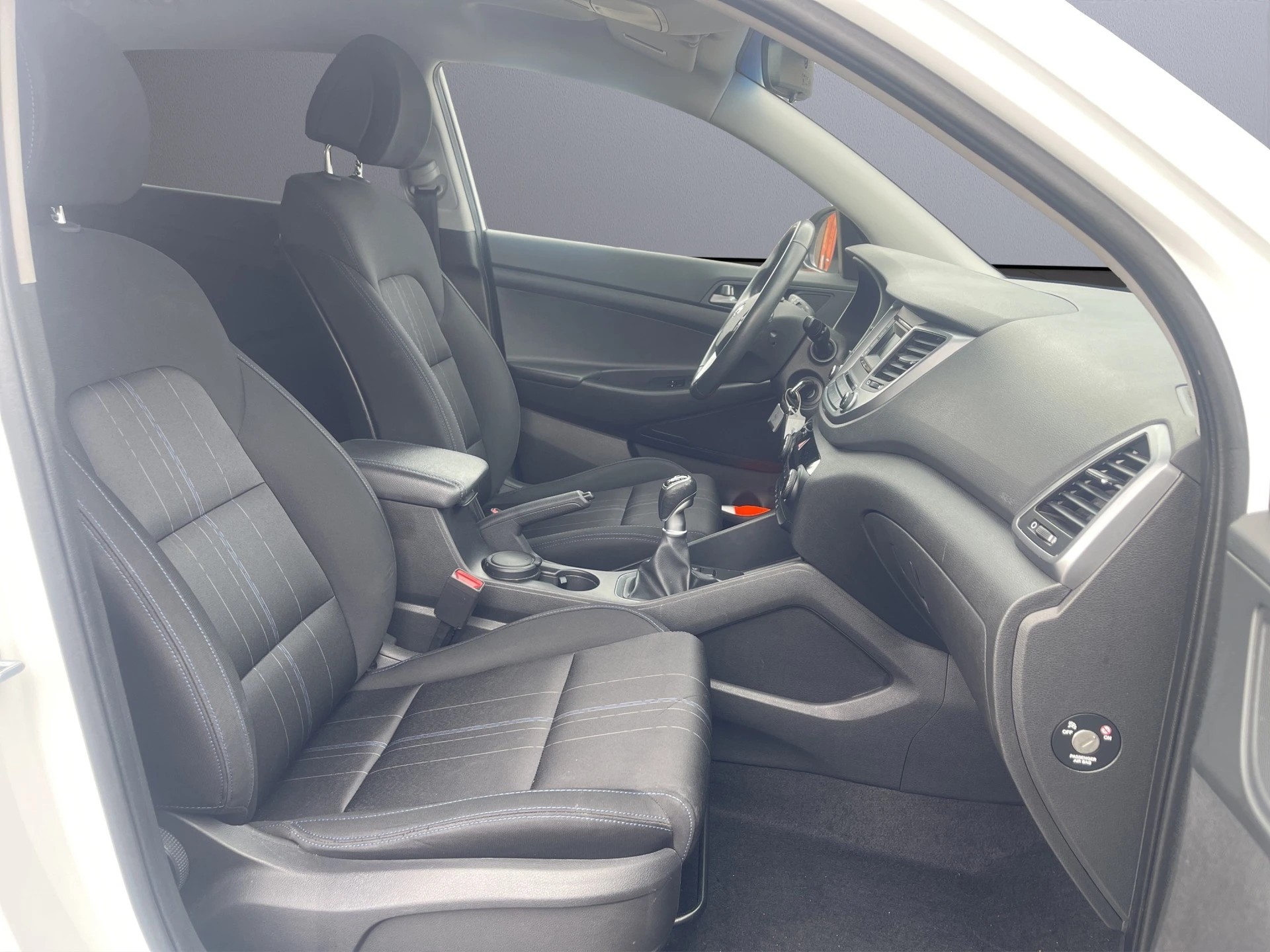HYUNDAI Tucson 1.7 CRDI Swiss Edition-image-13