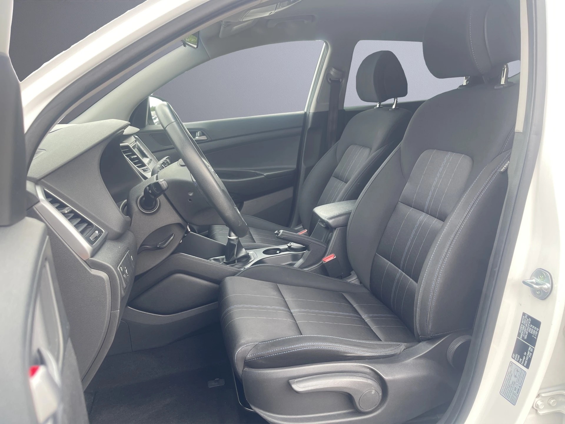 HYUNDAI Tucson 1.7 CRDI Swiss Edition-image-11