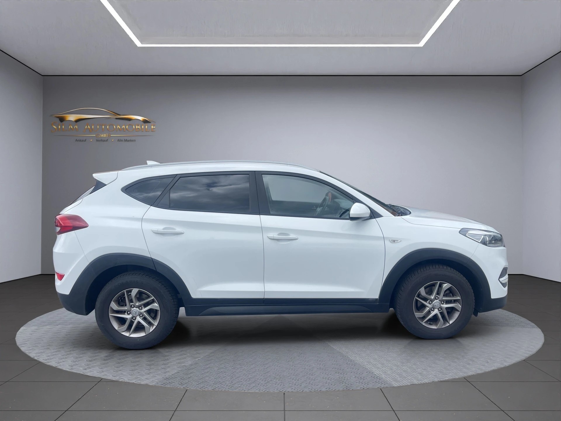 HYUNDAI Tucson 1.7 CRDI Swiss Edition-image-7