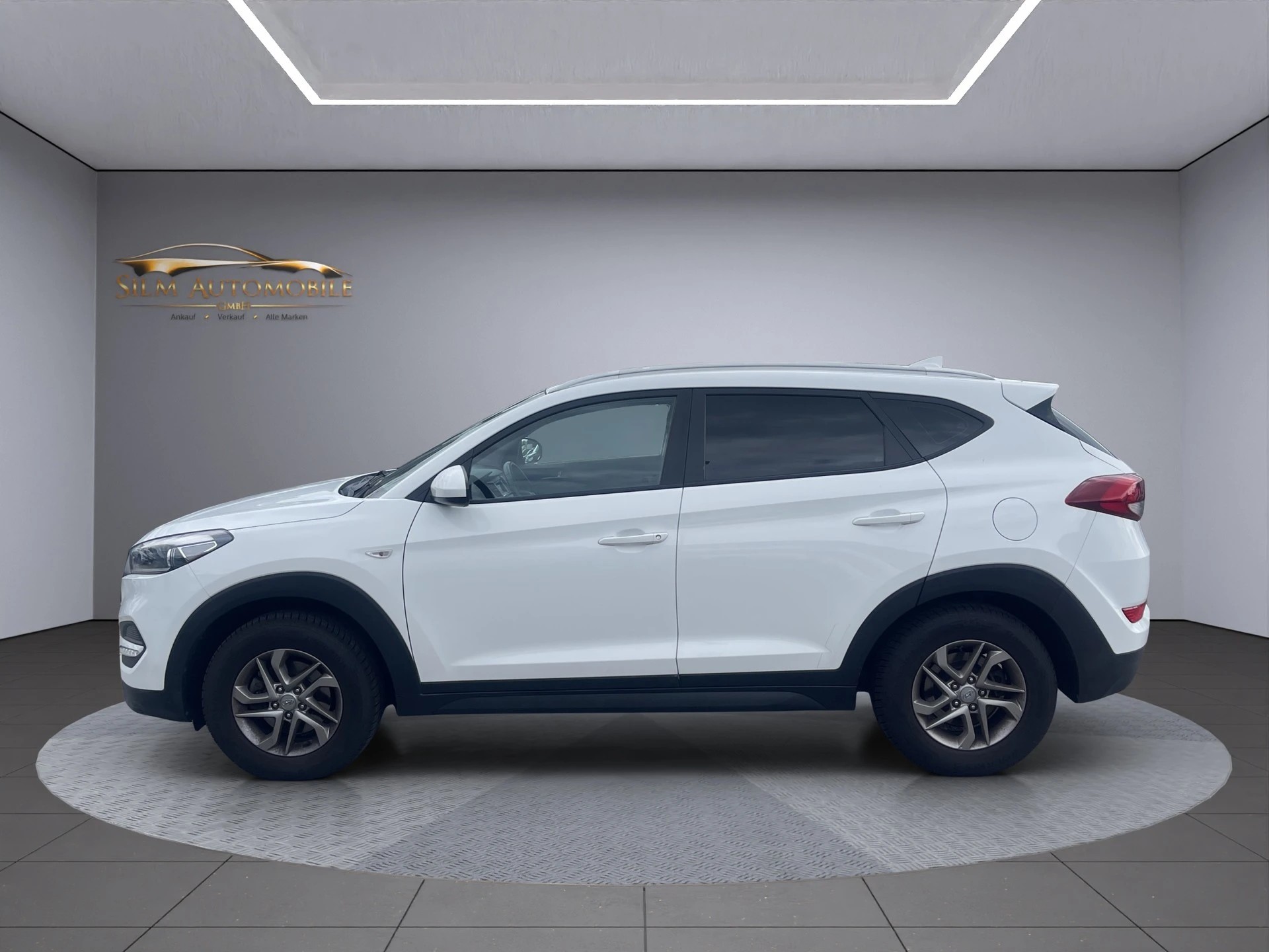 HYUNDAI Tucson 1.7 CRDI Swiss Edition-image-6