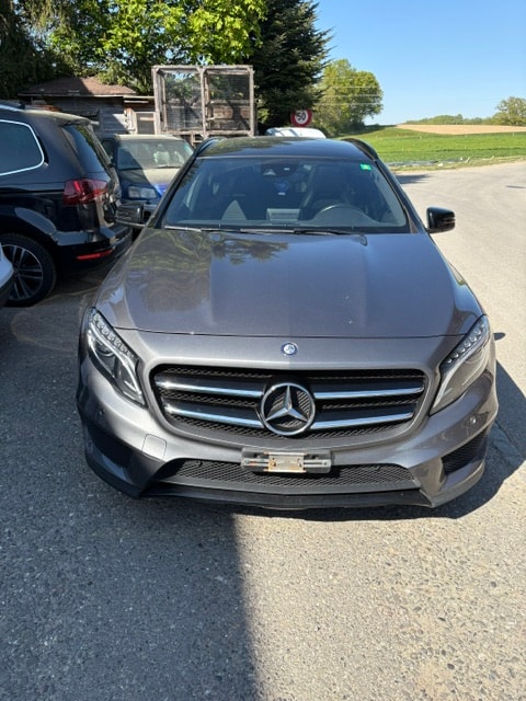 MERCEDES-BENZ GLA 250 AMG Line 4Matic 7G-DCT-image-1