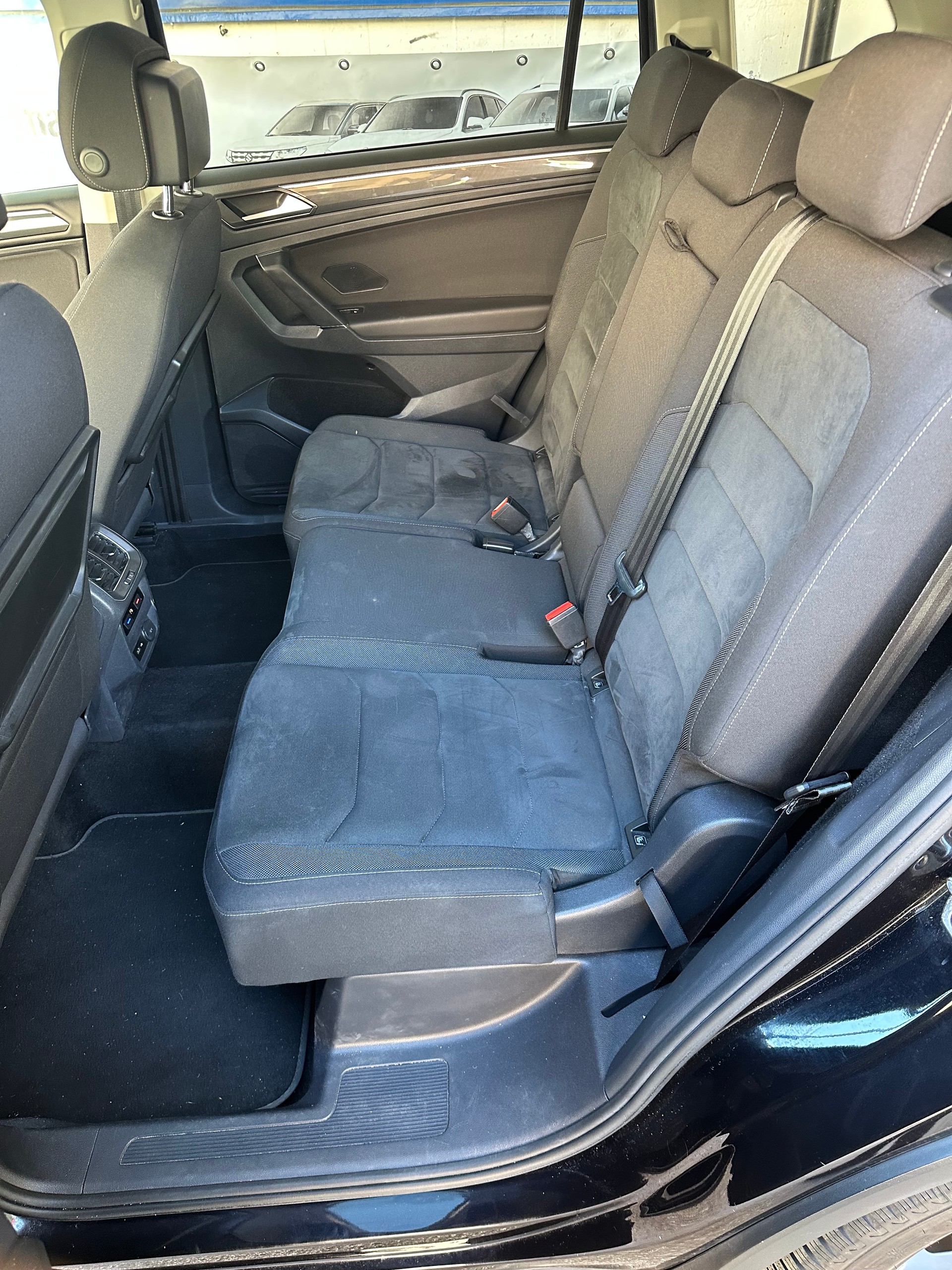 VW Tiguan Allspace 2.0TSI Highline 4Motion DSG-image-8