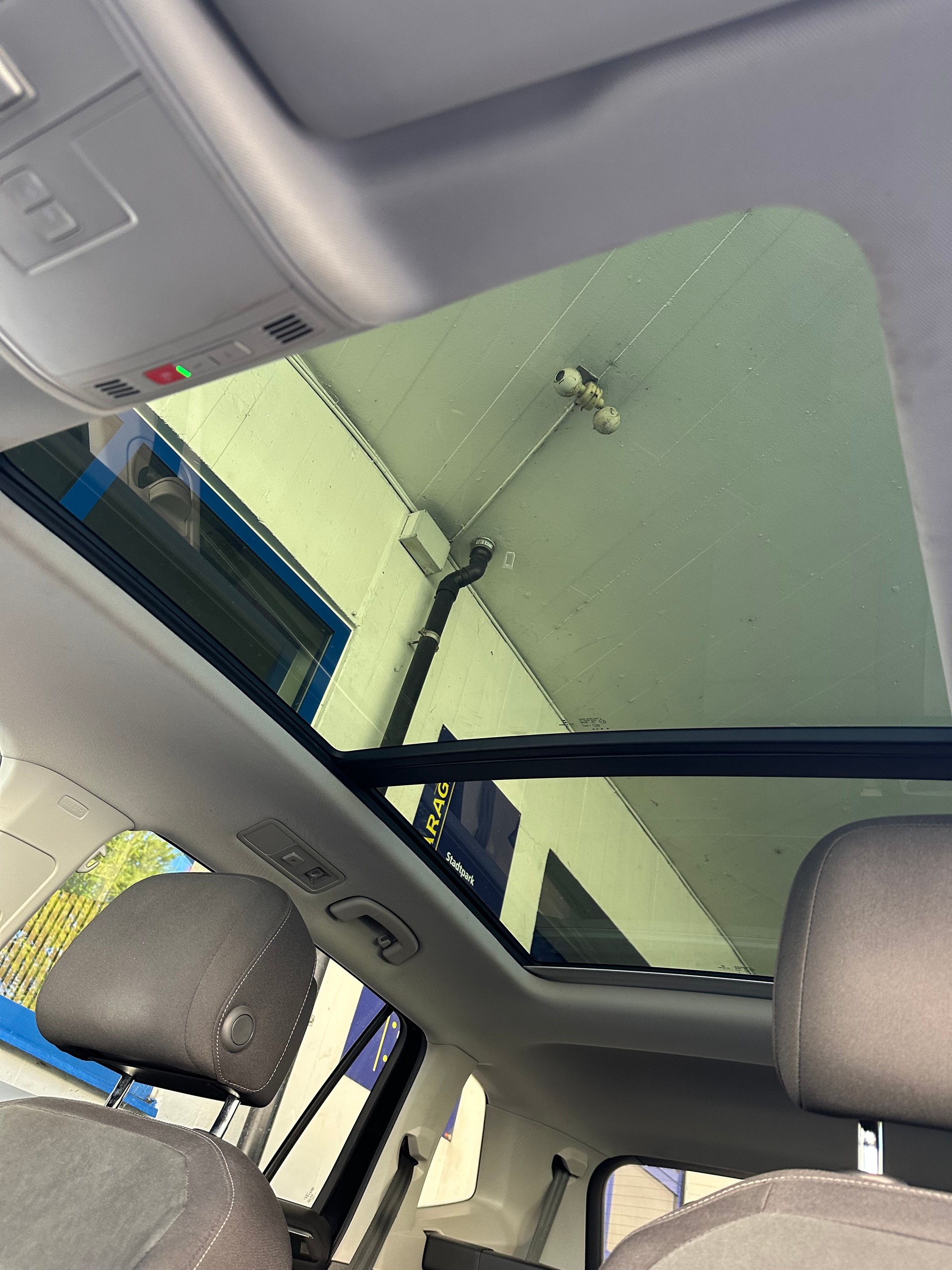 VW Tiguan Allspace 2.0TSI Highline 4Motion DSG-image-9