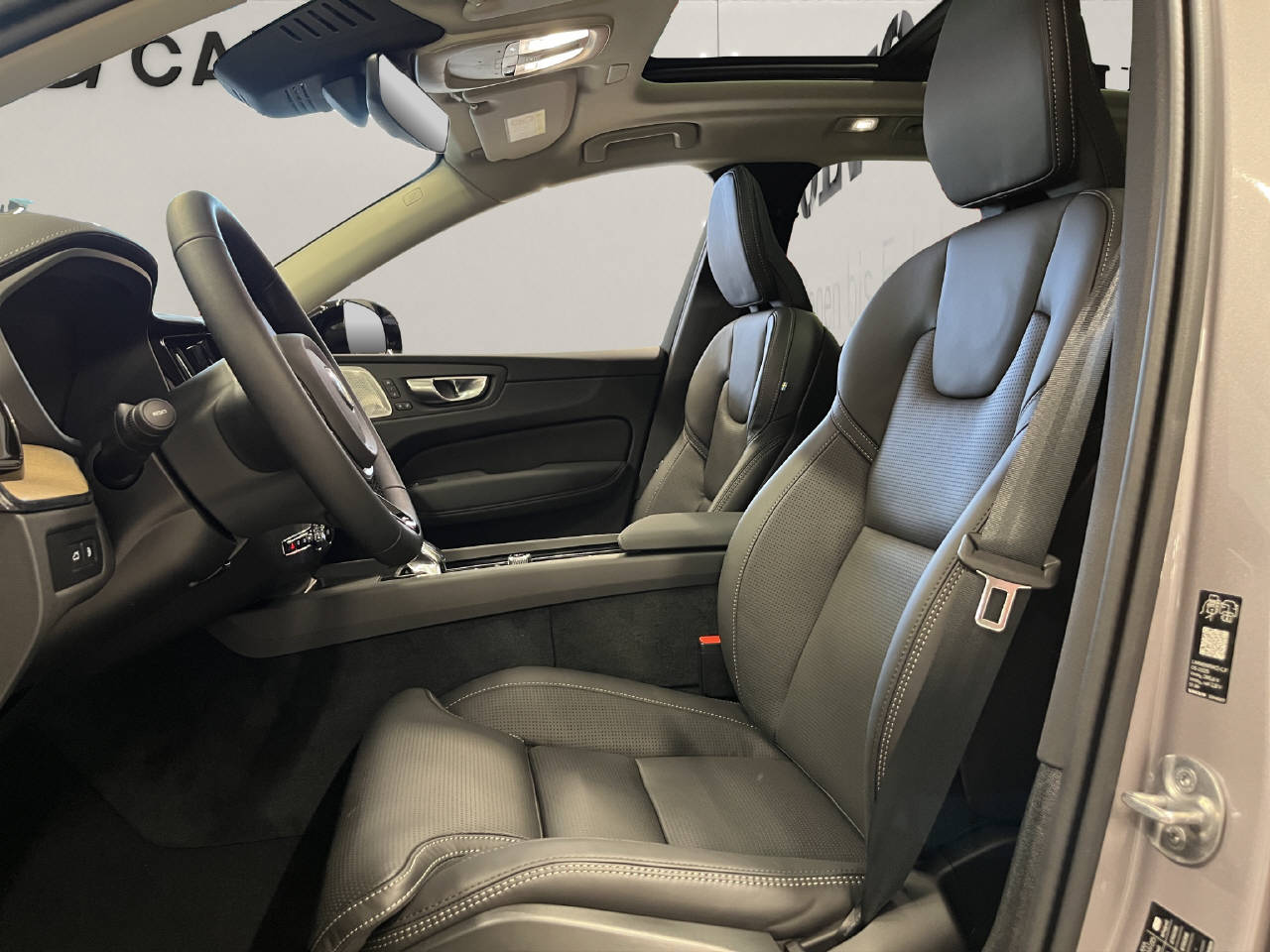 VOLVO XC60 2.0 T8 TE Ultra Dark eAWD-image-6
