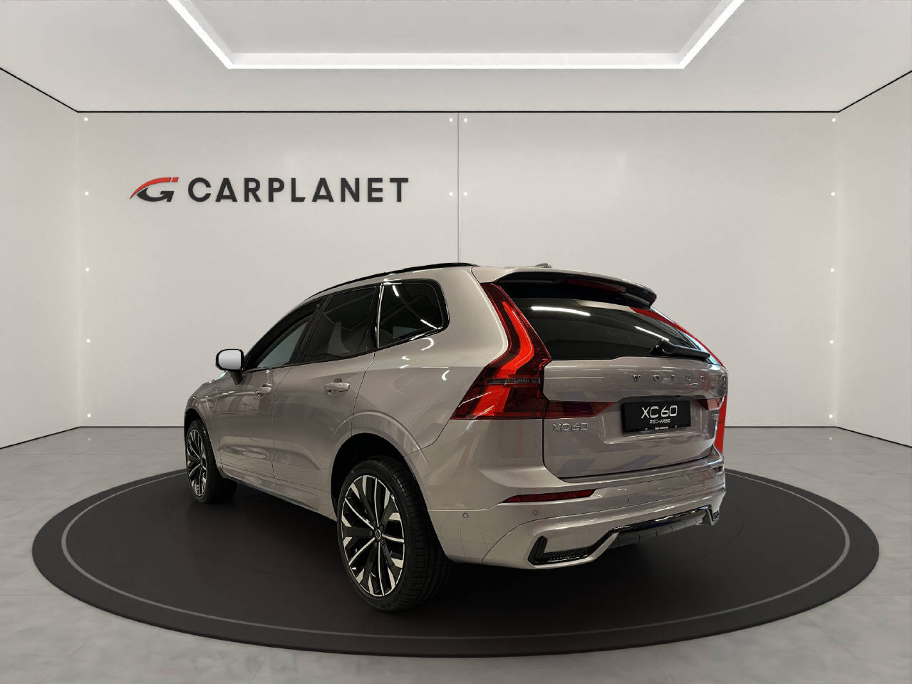 VOLVO XC60 2.0 T8 TE Ultra Dark eAWD-showroom-element-3