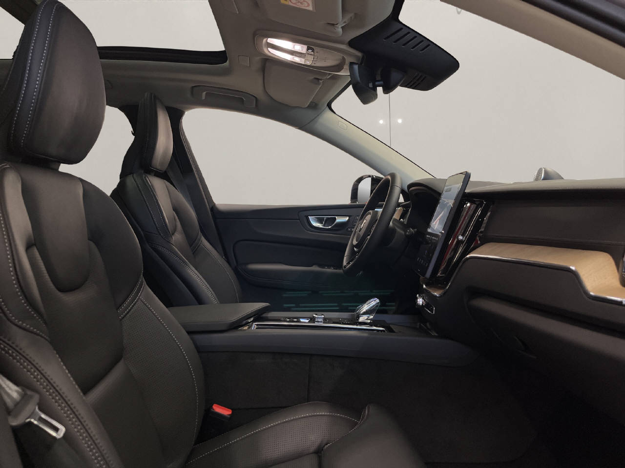 VOLVO XC60 2.0 T8 TE Ultra Dark eAWD-image-14