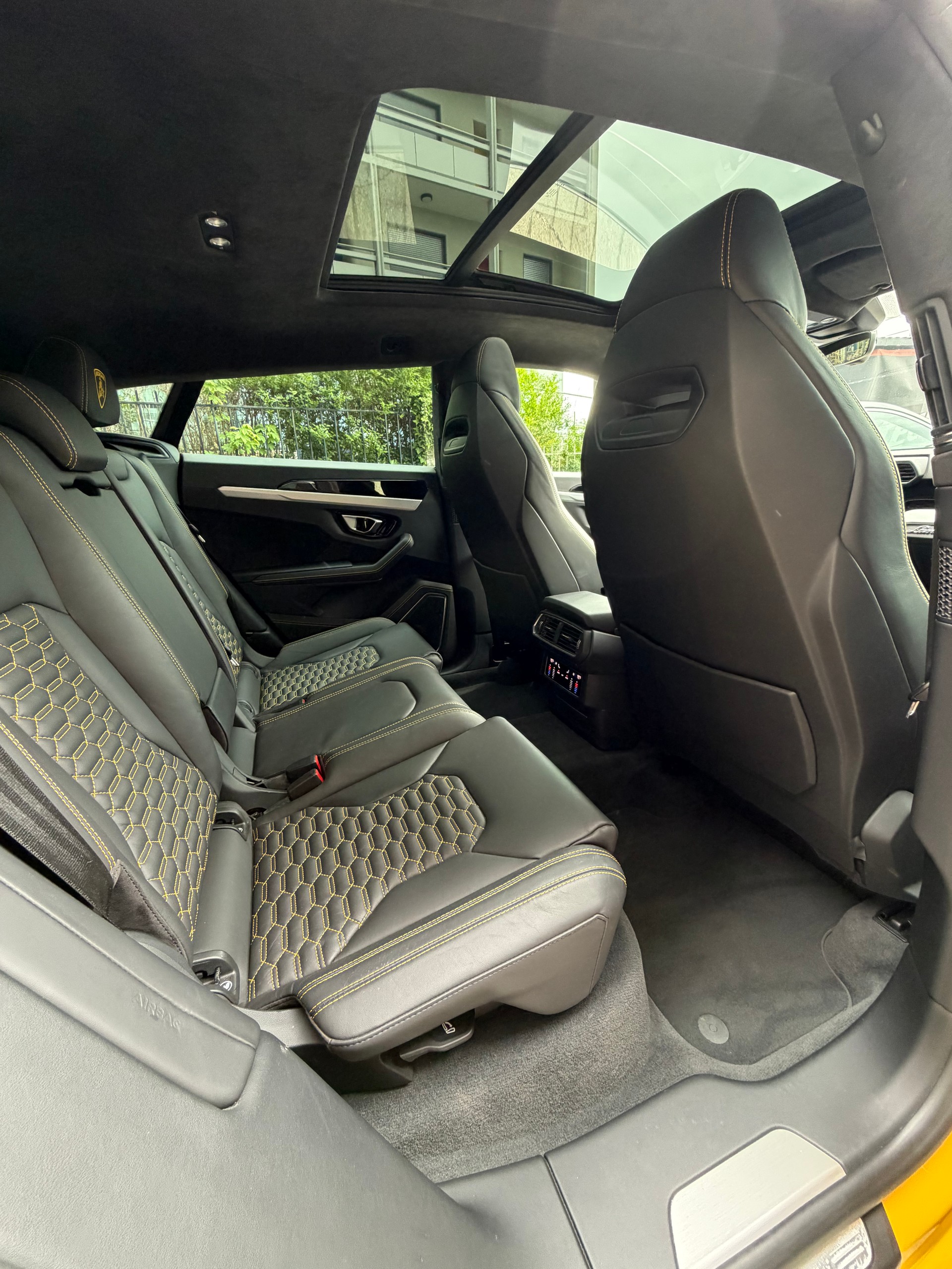 LAMBORGHINI Urus E-Gear-image-8