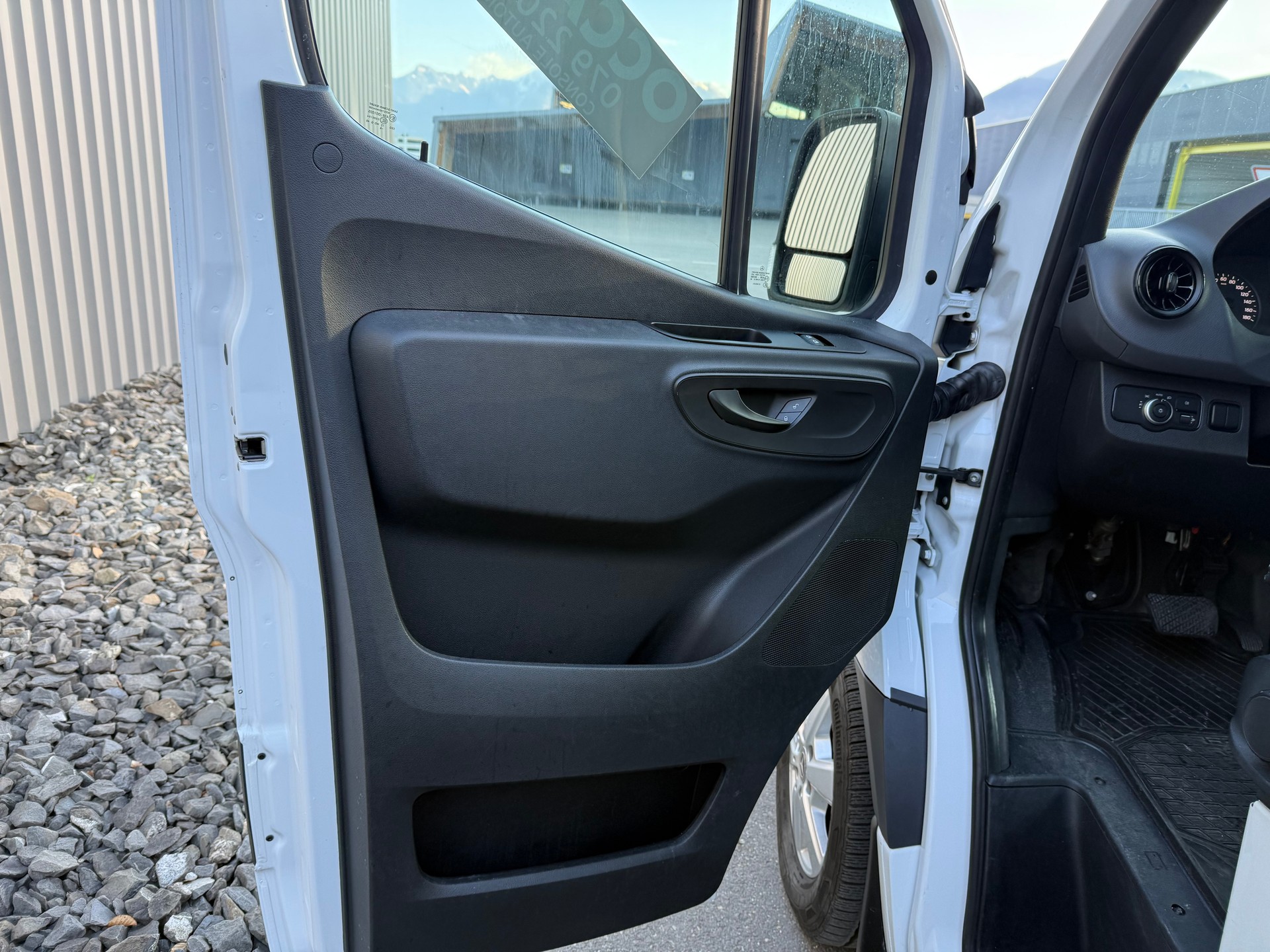 MERCEDES-BENZ Sprinter 214 CDI Standard 9G——CHARGE 950 KG —-BOITE AUTOMATIQUE-image-23