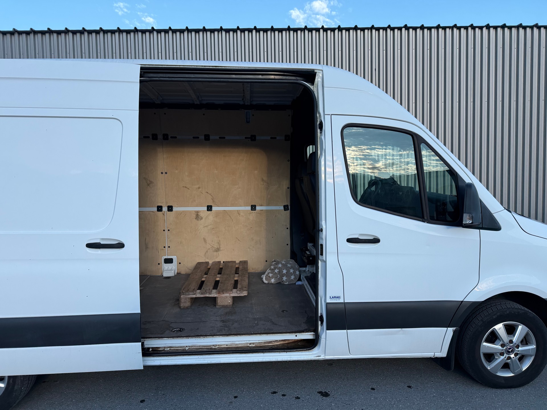 MERCEDES-BENZ Sprinter 214 CDI Standard 9G——CHARGE 950 KG —-BOITE AUTOMATIQUE-image-9