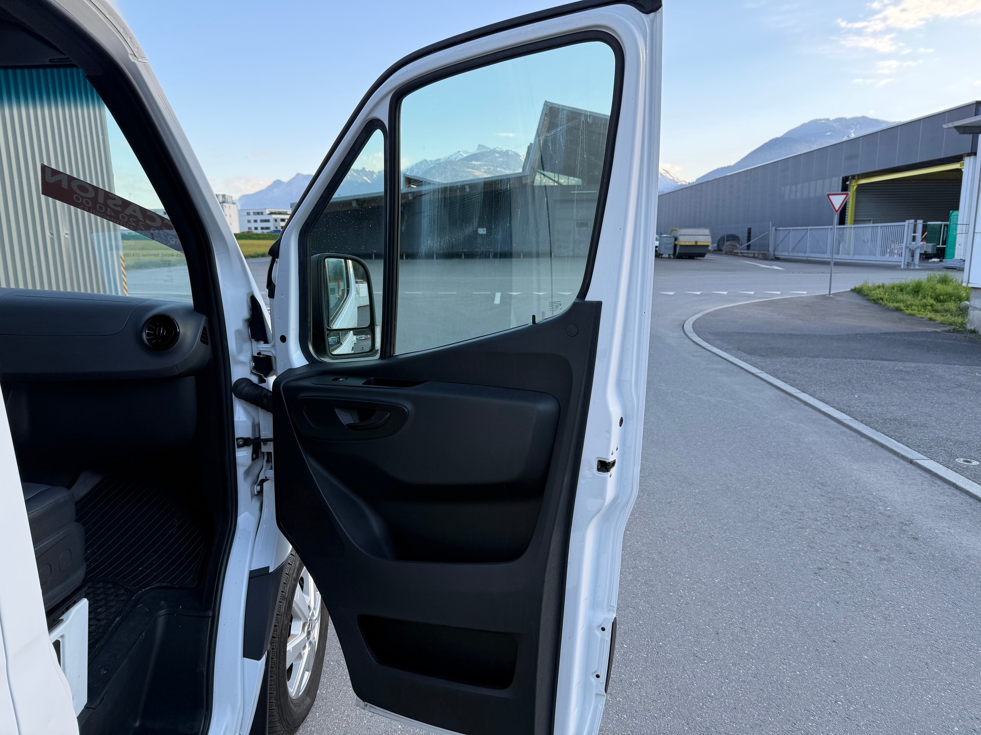 MERCEDES-BENZ Sprinter 214 CDI Standard 9G——CHARGE 950 KG —-BOITE AUTOMATIQUE-image-21