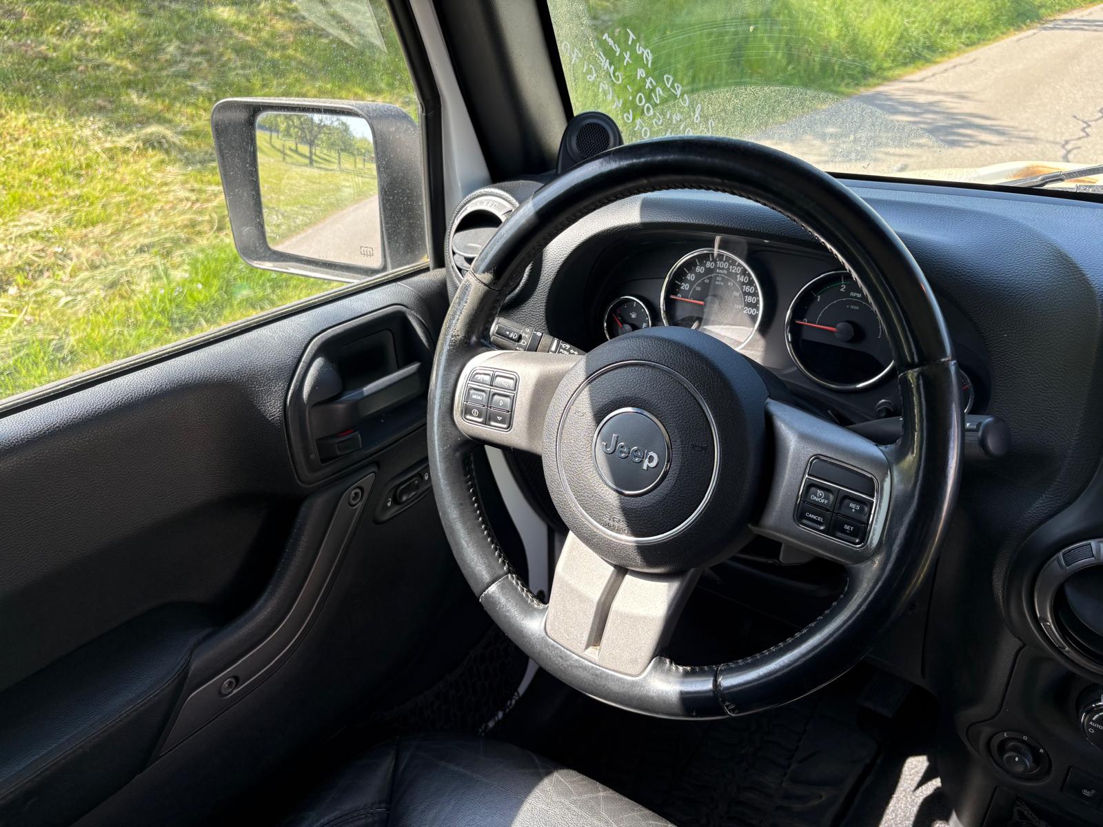 JEEP Wrangler 2.8CRD Unlimited Moab Automatic-image-9