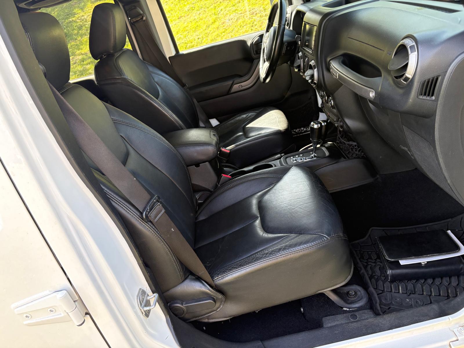 JEEP Wrangler 2.8CRD Unlimited Moab Automatic-image-6