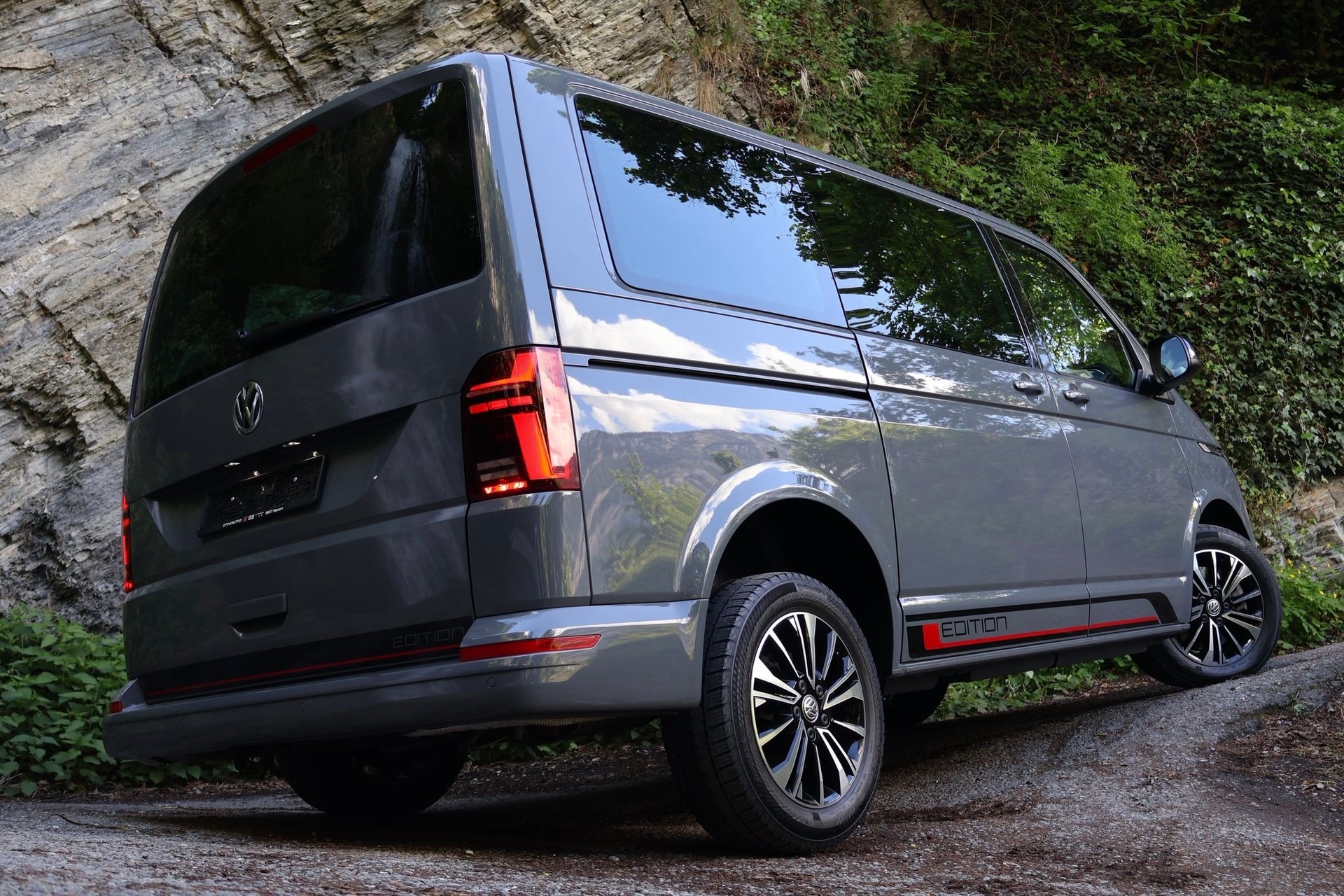 VW T6.1 Multivan 2.0 Bi-TDI Highline Edit. 4Mot. DSG-image-4