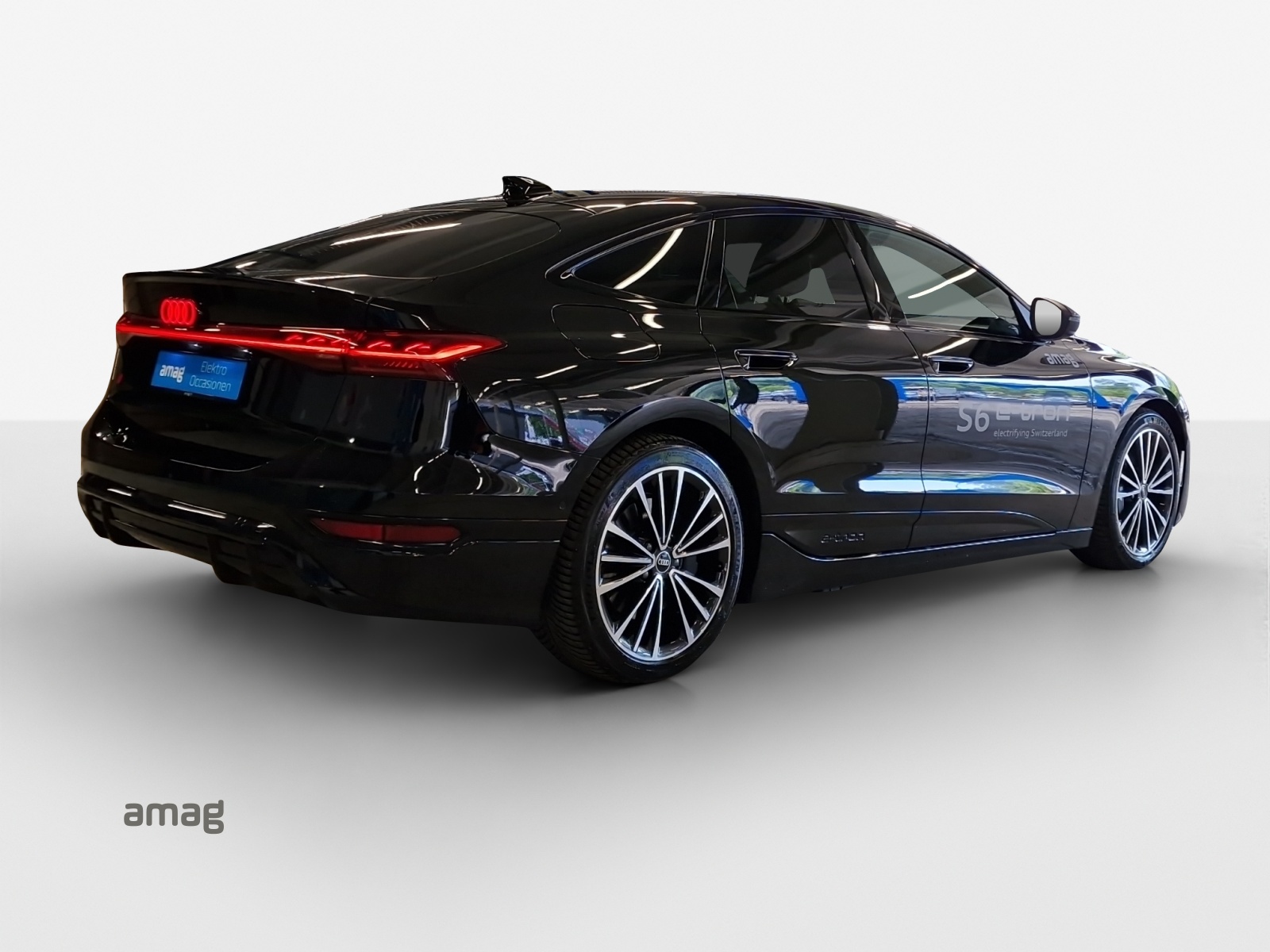 AUDI S6 Sportback e-tron quattro-image-4