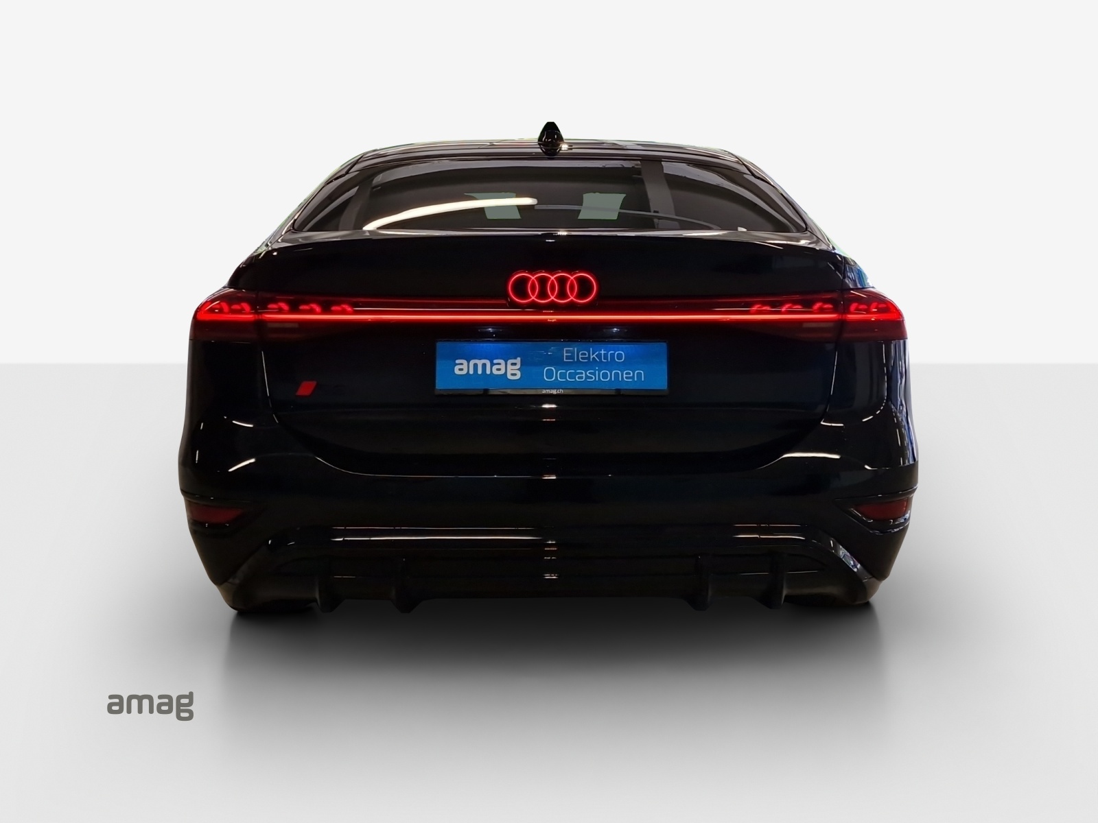 AUDI S6 Sportback e-tron quattro-showroom-element-3