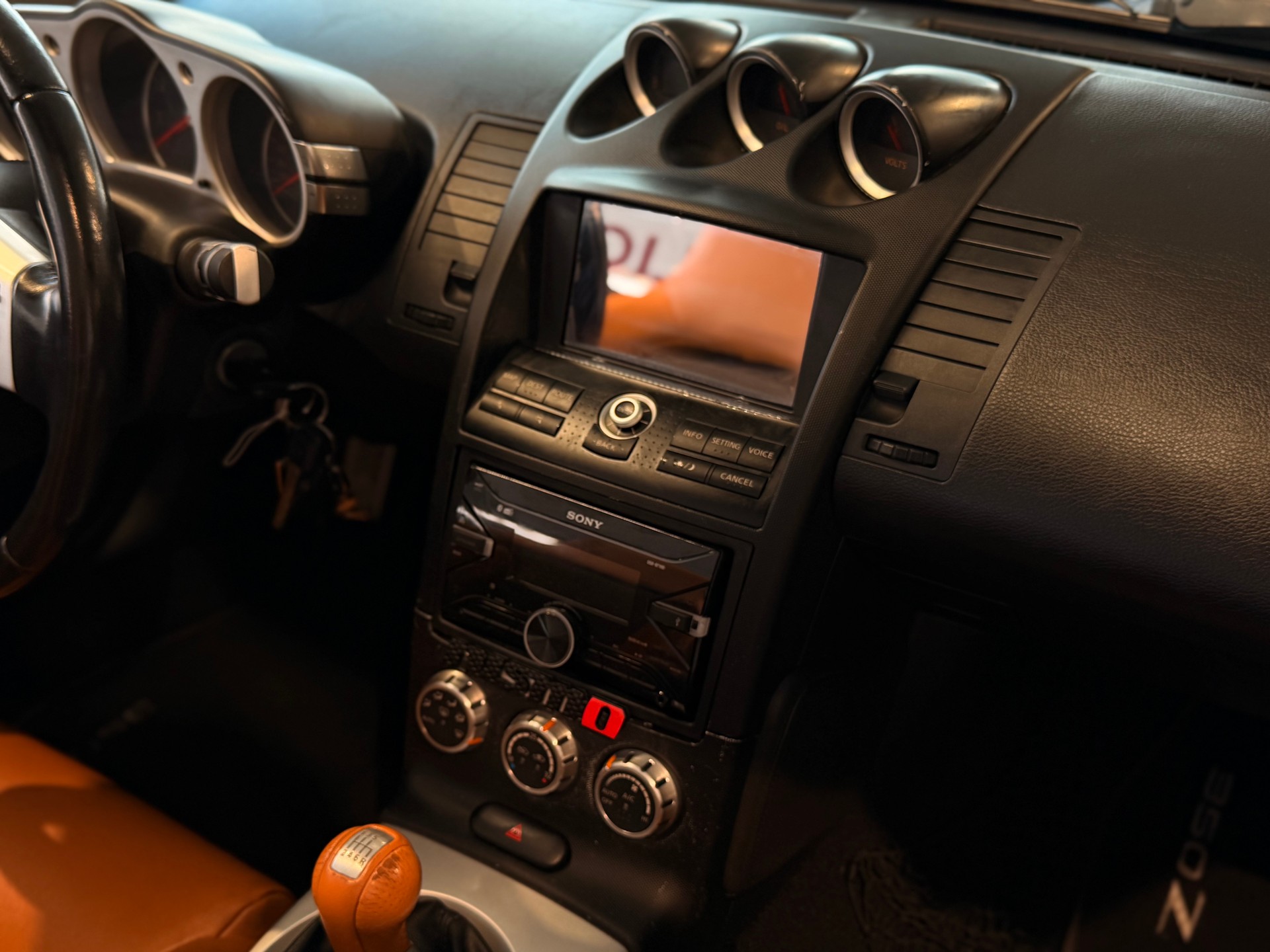 NISSAN 350 Z Roadster-image-23