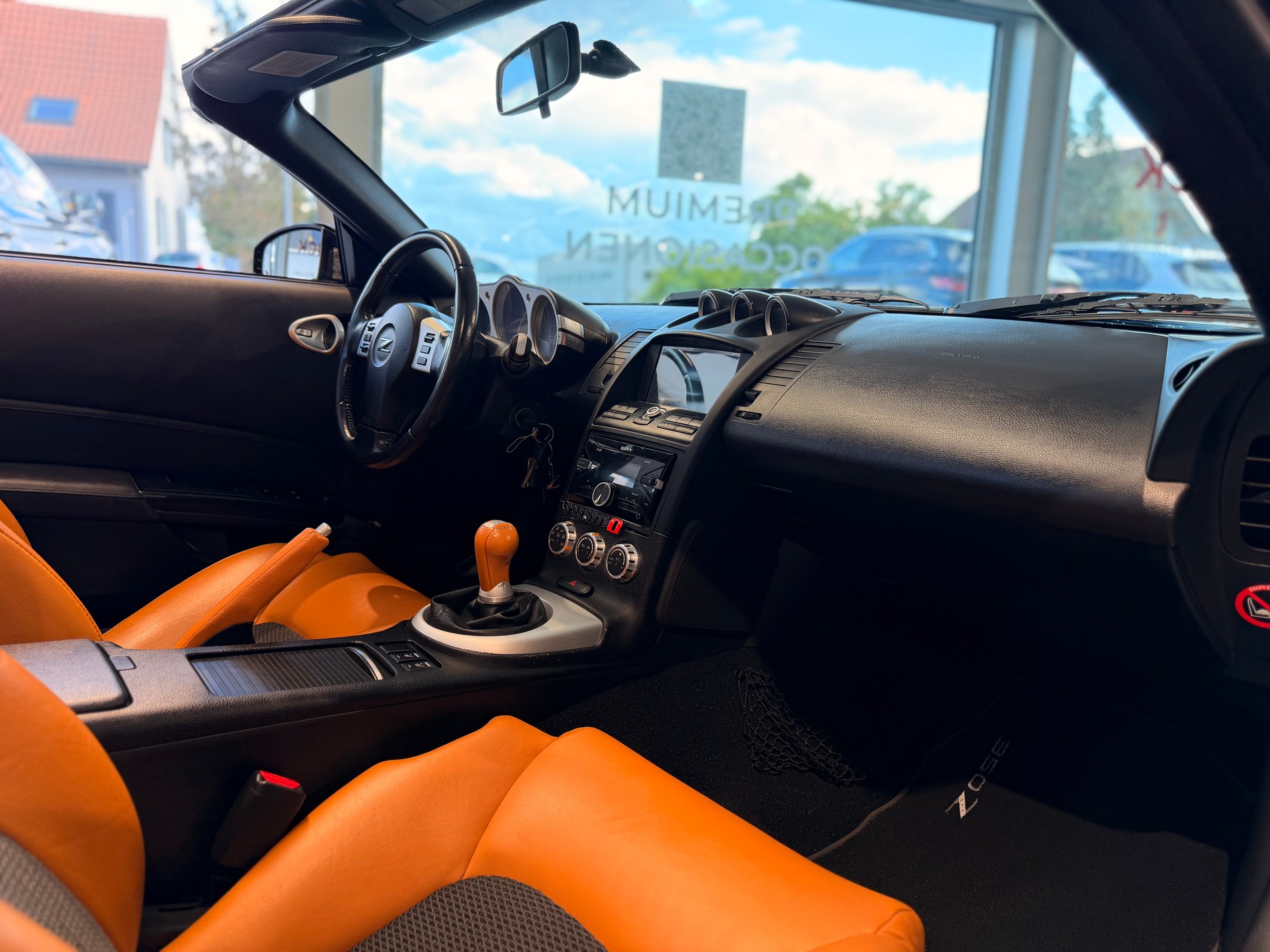 NISSAN 350 Z Roadster-image-21