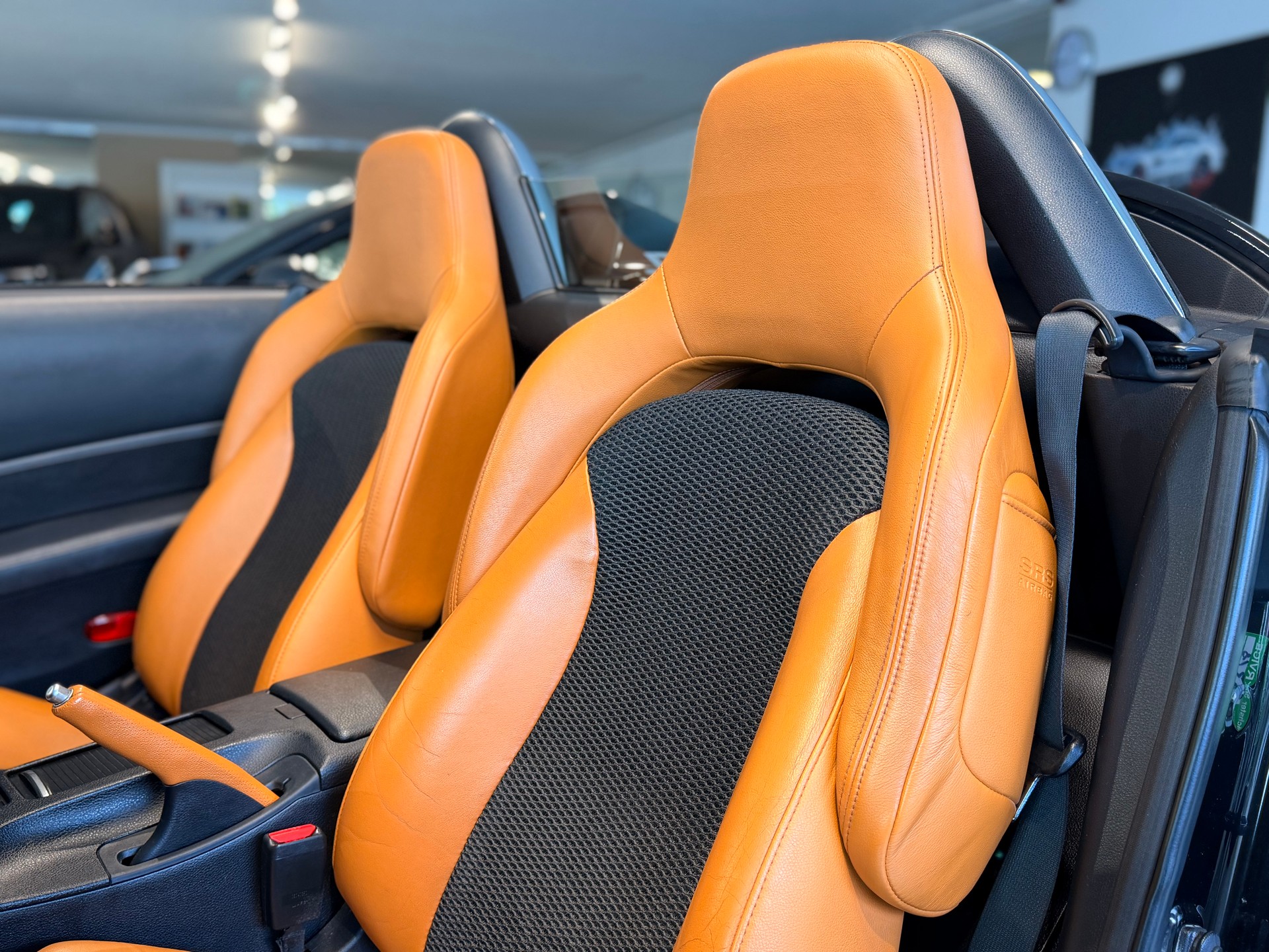 NISSAN 350 Z Roadster-image-17