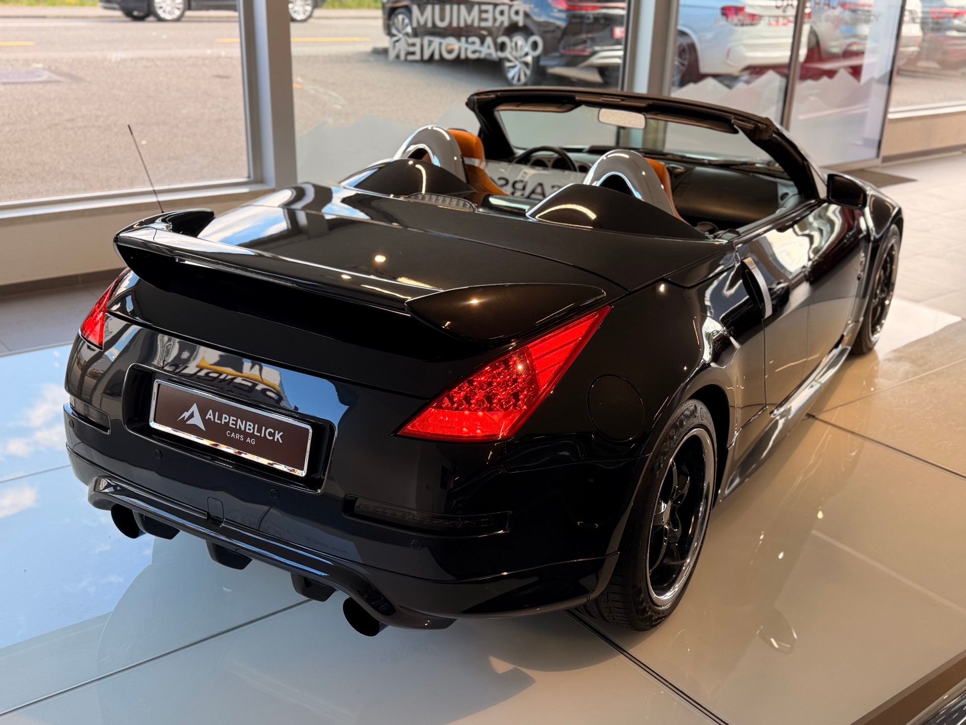 NISSAN 350 Z Roadster-image-8