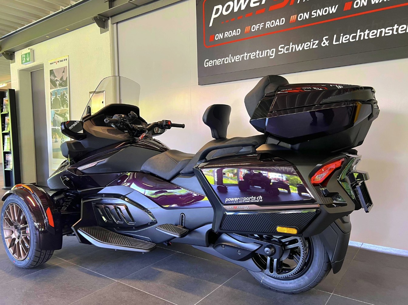CAN-AM Spyder RT-LTD Sea Sky Edition SE6-image-5