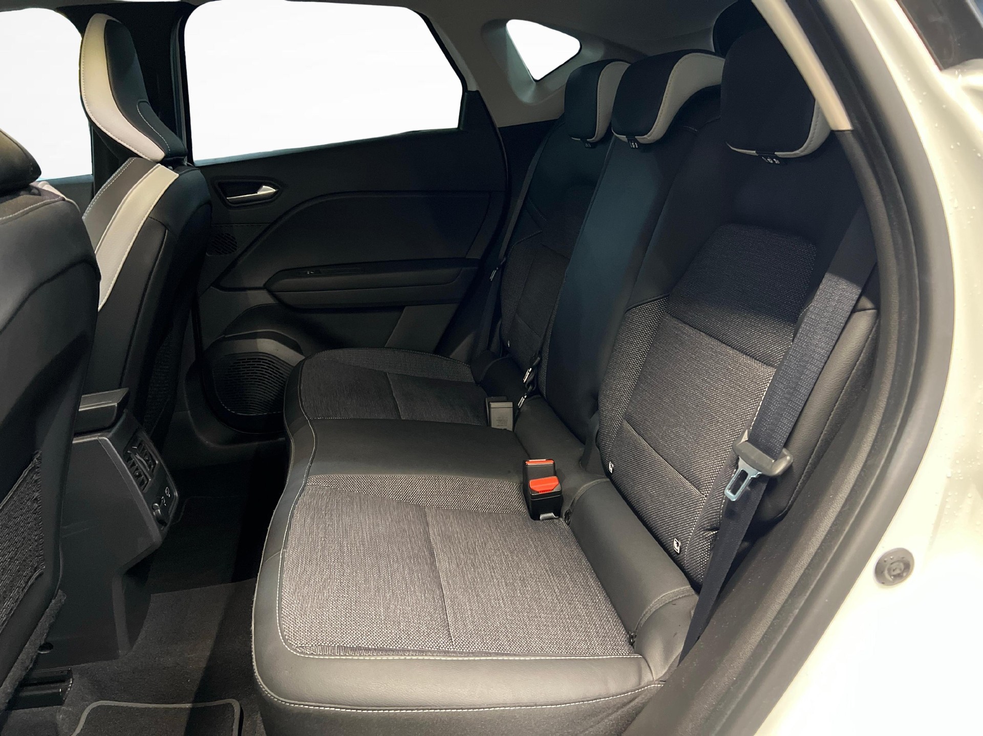 MITSUBISHI ASX 1.6 PHEV Intense-image-10