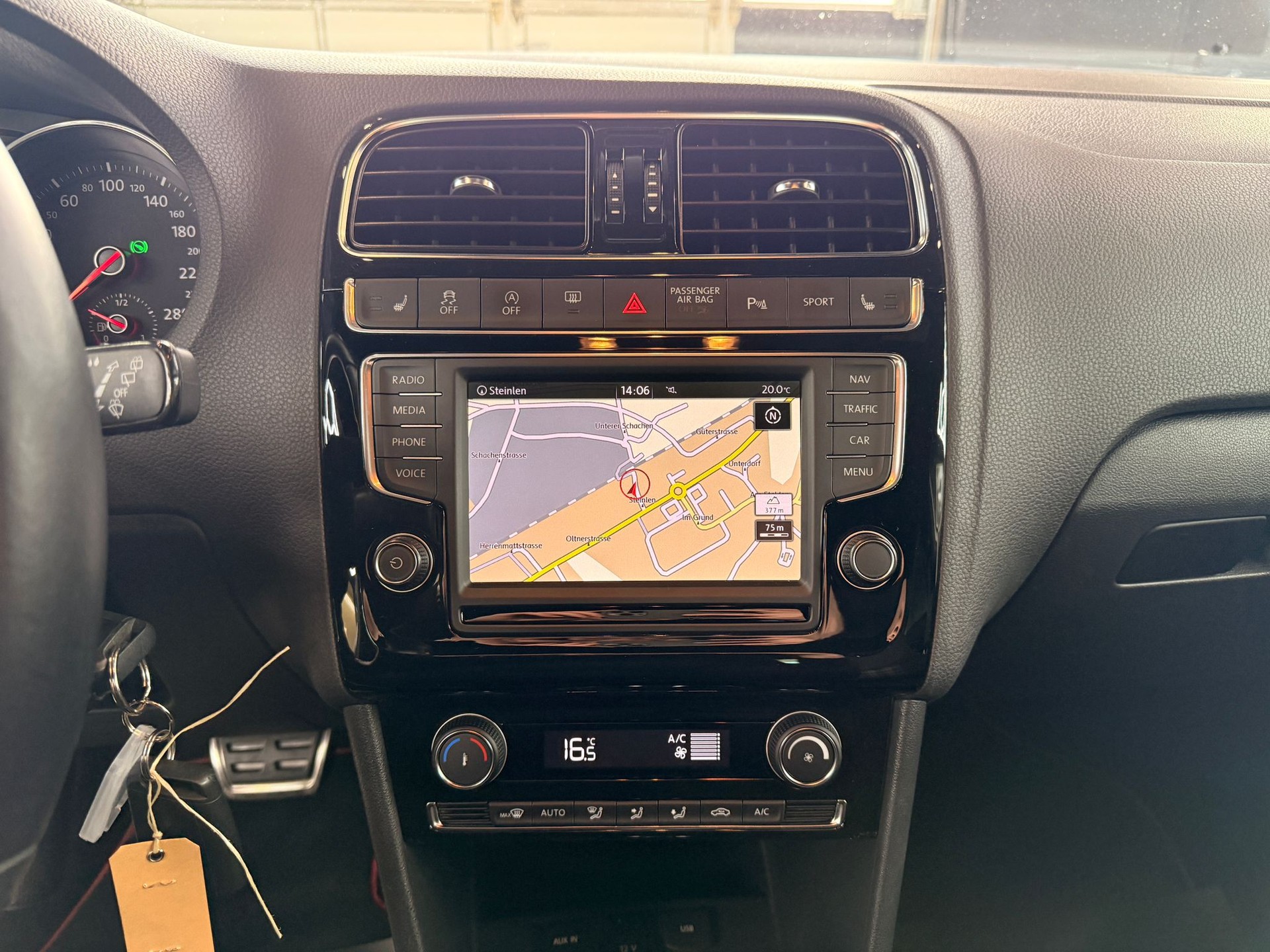VW Polo 1.8 TSI GTI DSG-image-16