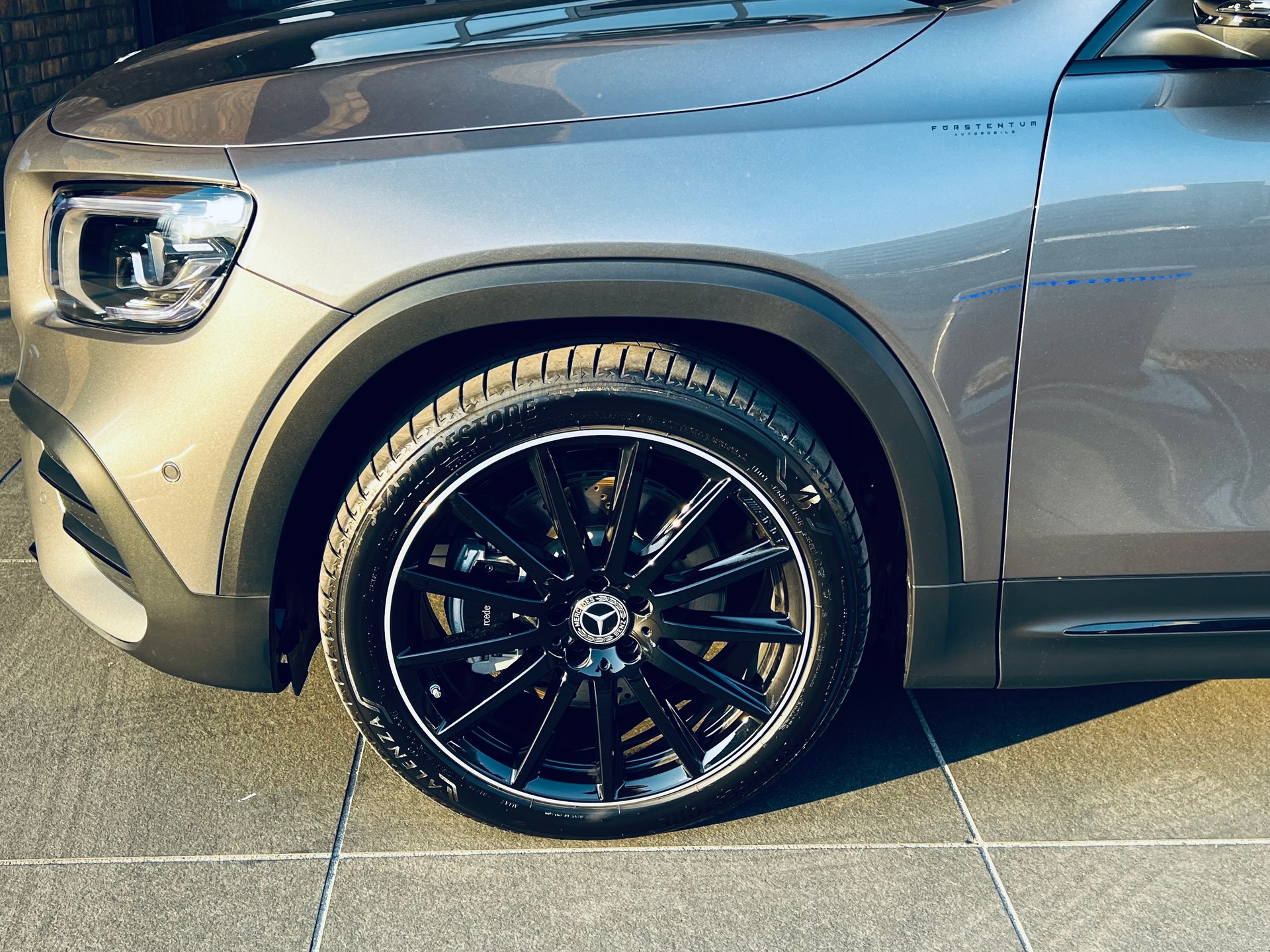 MERCEDES-BENZ GLB 220 d 4Matic AMG Line 8G | CH-Fahrzeug | Gratis Service-image-5