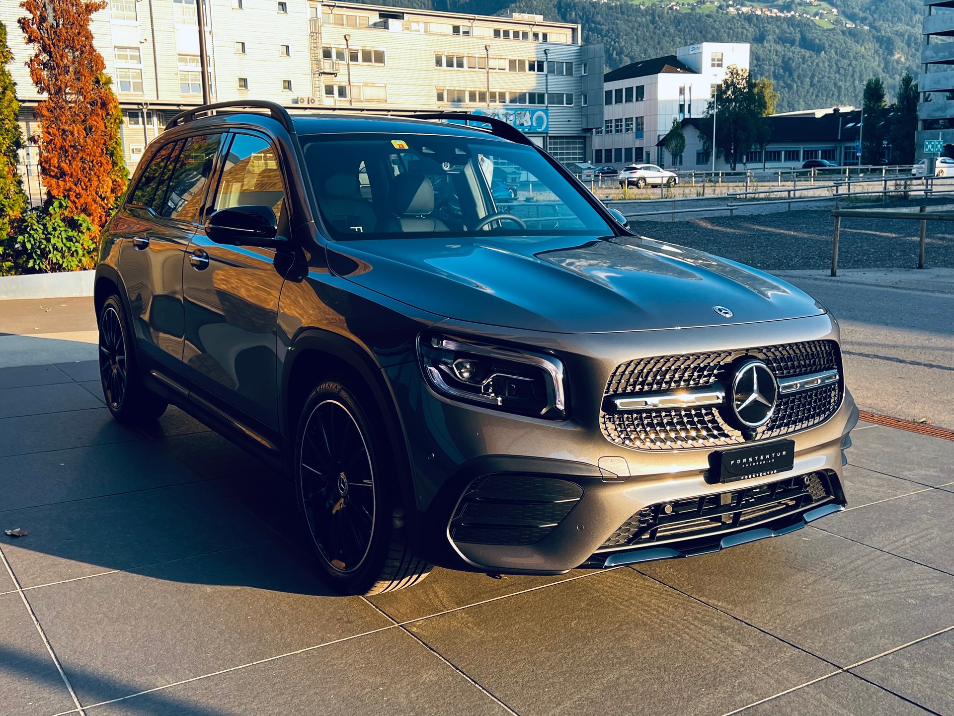 MERCEDES-BENZ GLB 220 d 4Matic AMG Line 8G | CH-Fahrzeug | Gratis Service-showroom-element-2