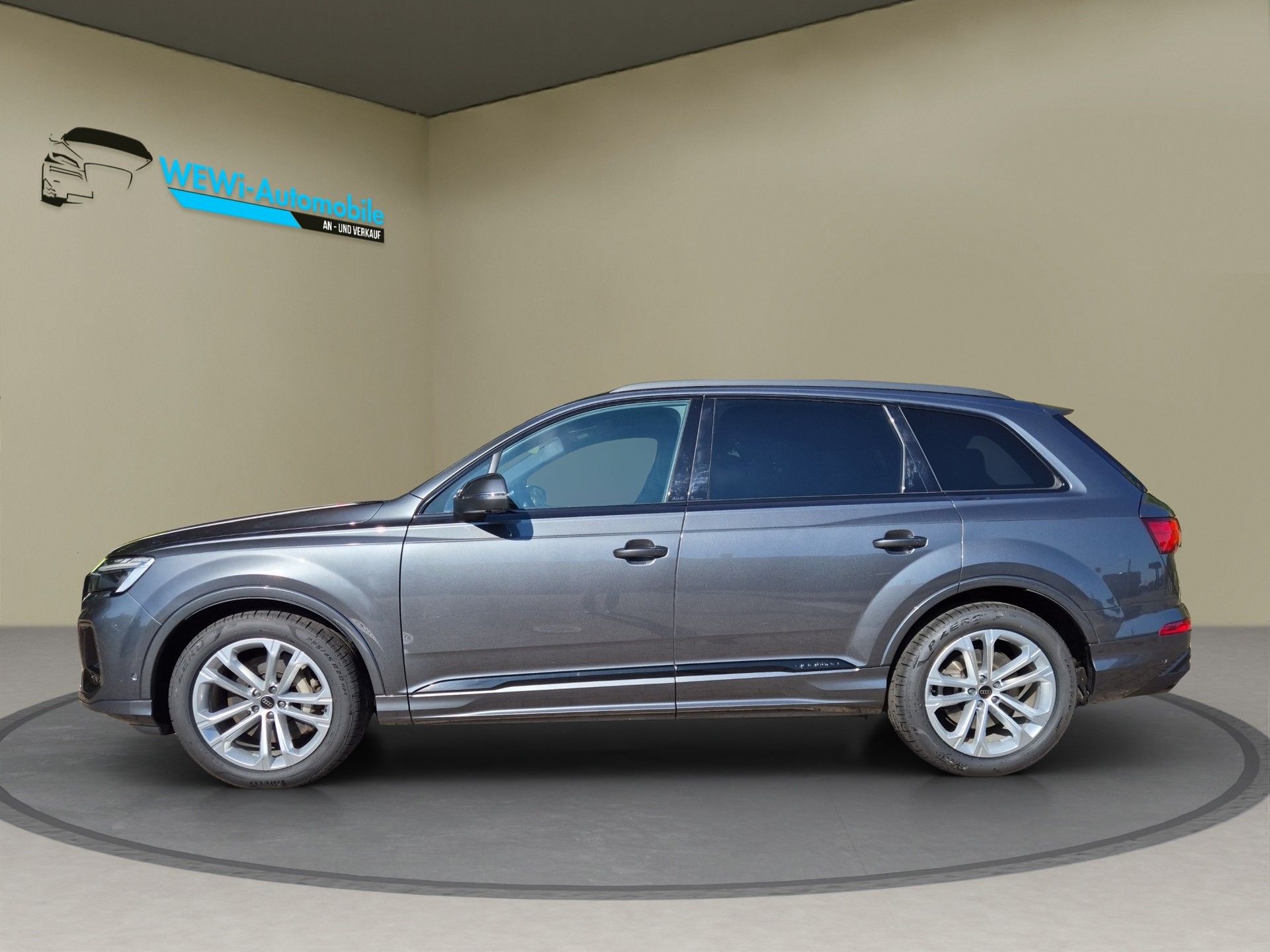 AUDI Q7 55 TFSI S line quattro tiptronic / faceliftmodell-showroom-element-1