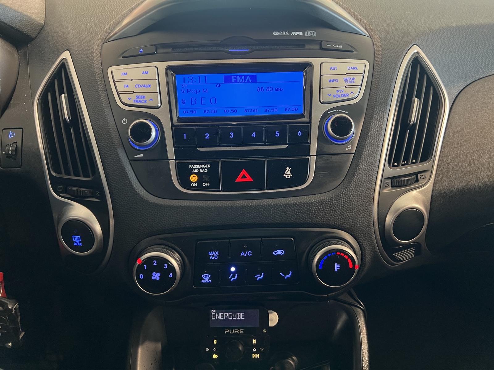 HYUNDAI iX 35 2.0 Comfort 4WD-image-10