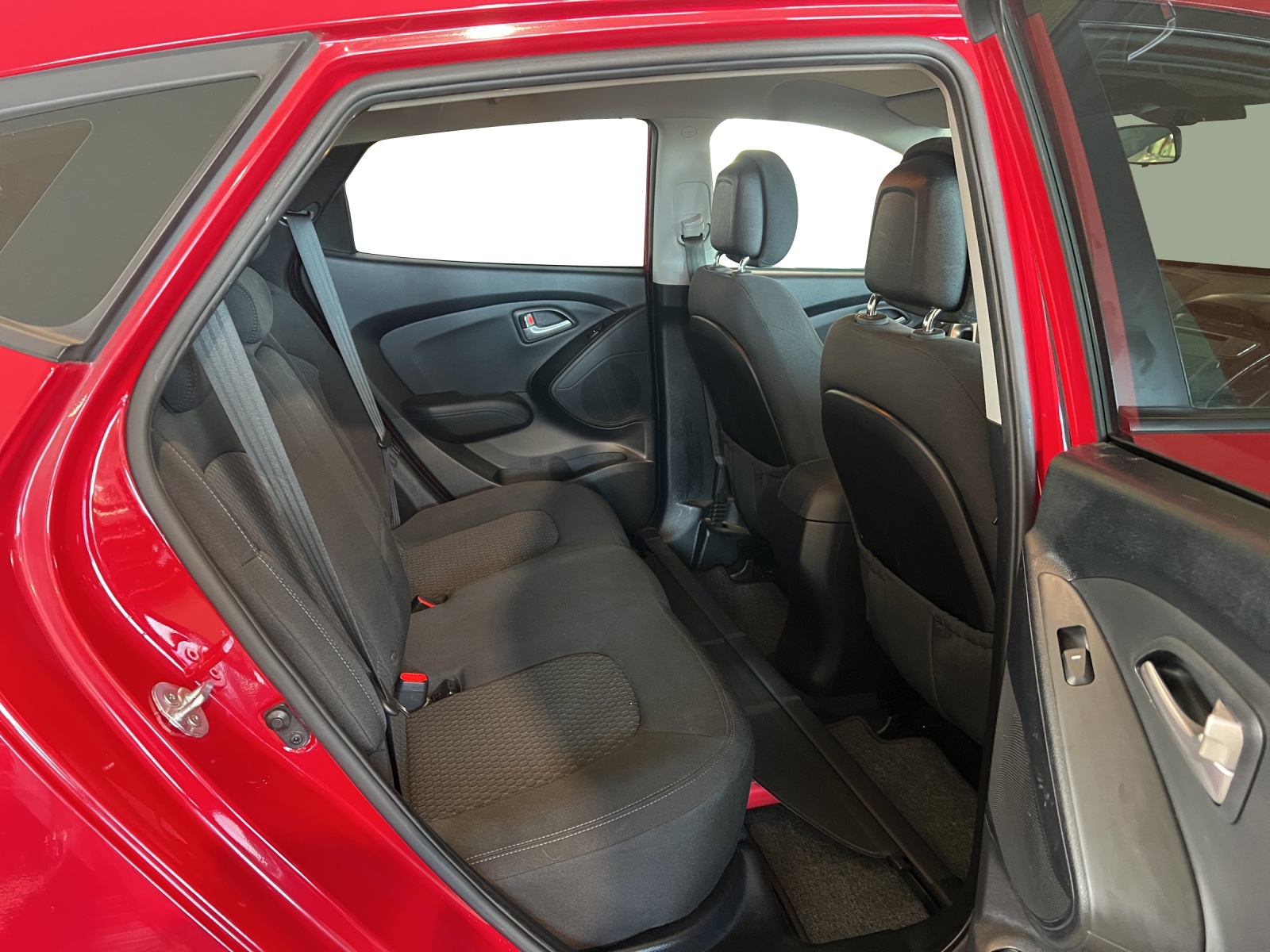 HYUNDAI iX 35 2.0 Comfort 4WD-image-7