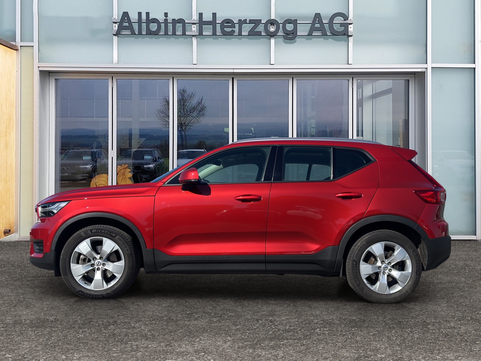 VOLVO XC40 2.0 D4 Momentum AWD-showroom-element-1