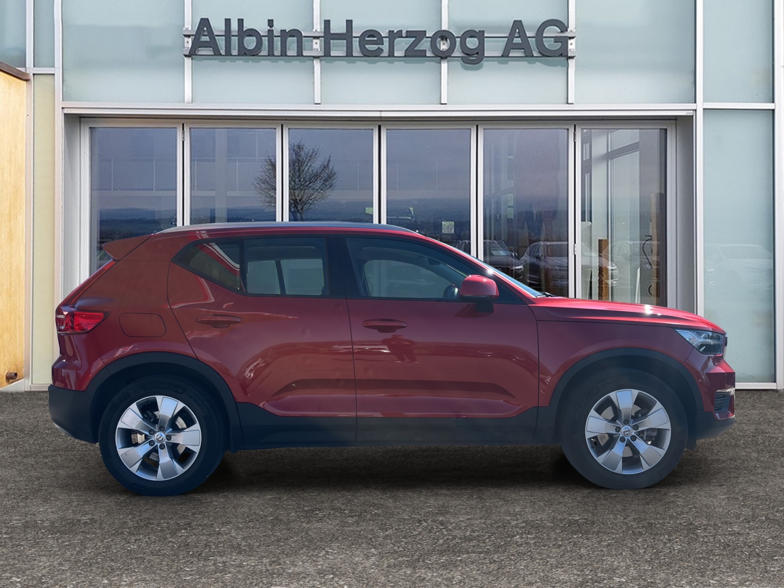 VOLVO XC40 2.0 D4 Momentum AWD-image-5